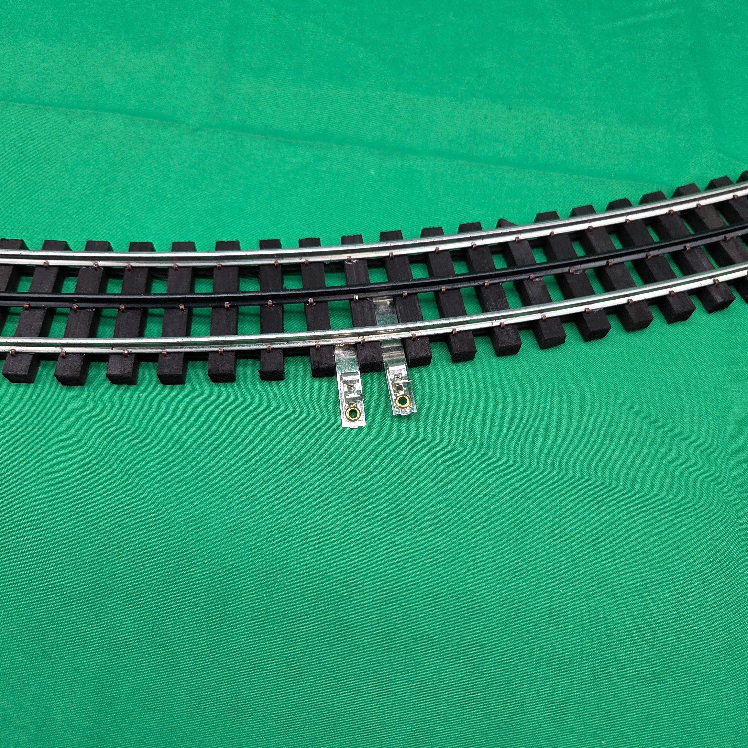 Ross Custom Switches #054P - 27" Radius 54" Diameter Curve Track w/ Power Clips - MrMuffin'sTrains