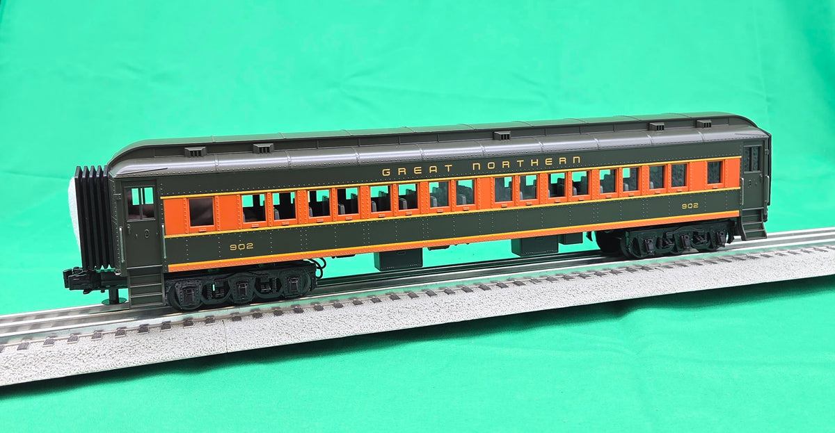 MTH 30-69387 - 60' Madison Coach Car "Great Northern" #902 - MrMuffin'sTrains