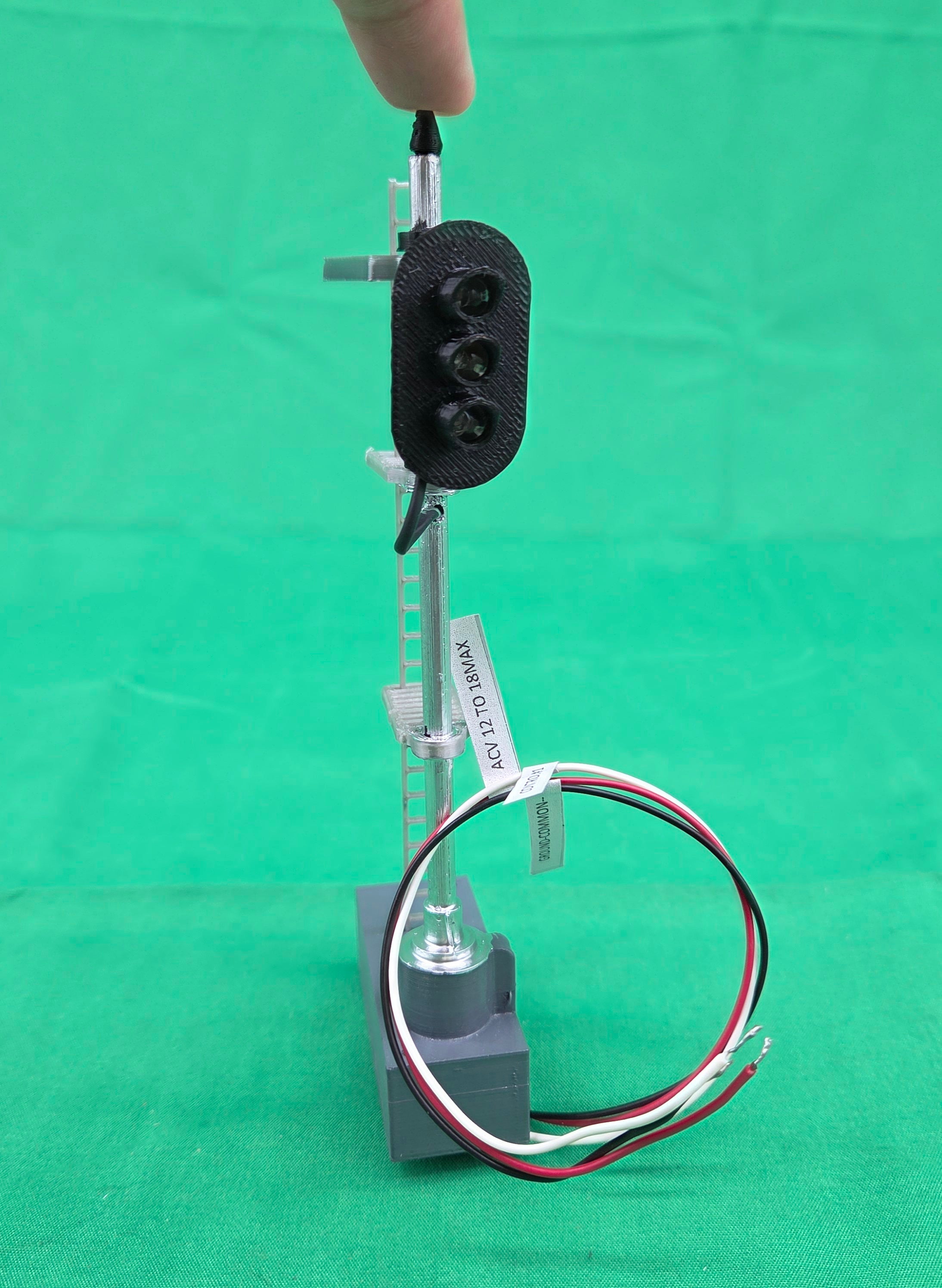 K & R Custom Models #201A - Single Street Light Signal
