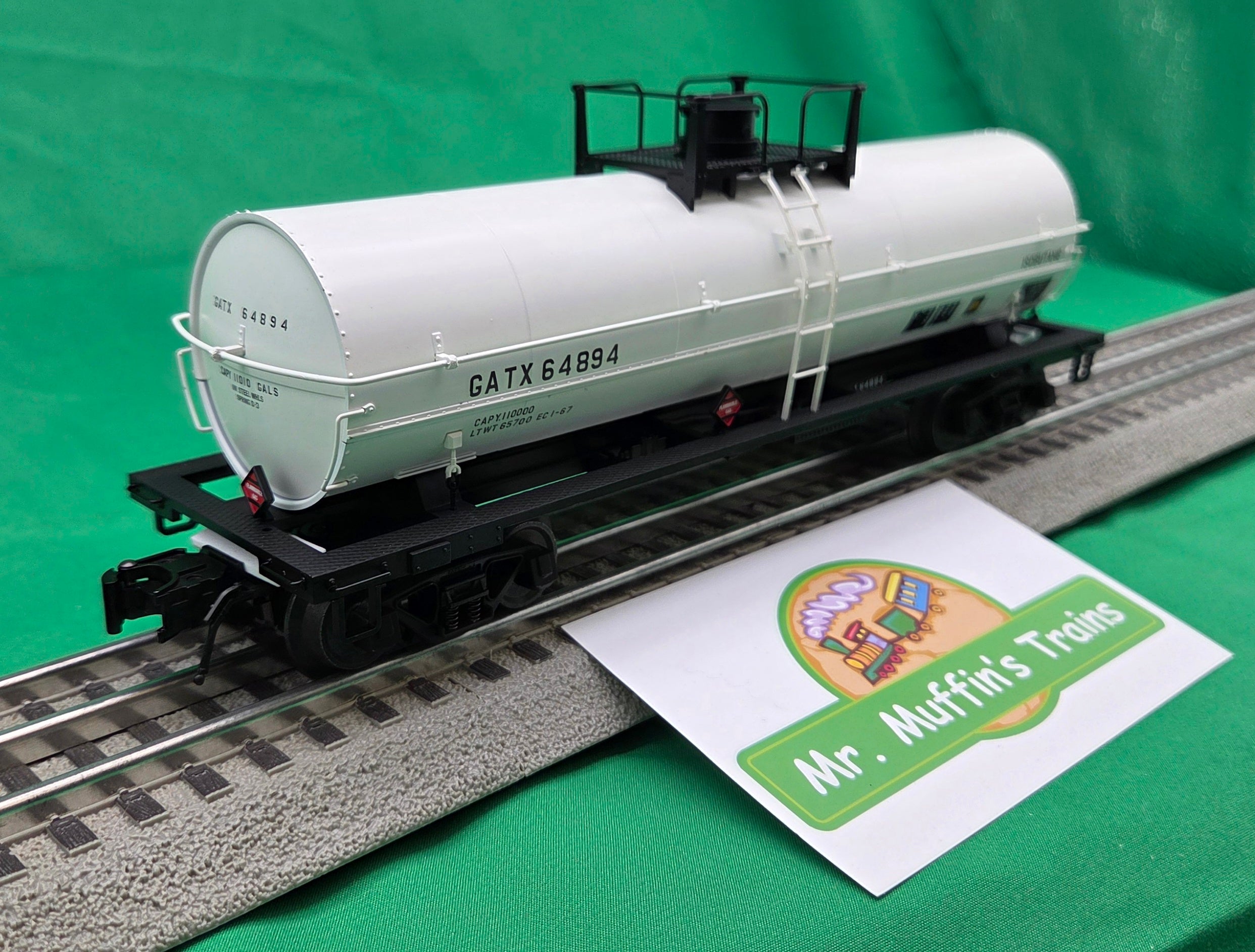 Atlas O 3001993 - Master - 11,000 Gallon Tank Car "GATX" (Isobutane)