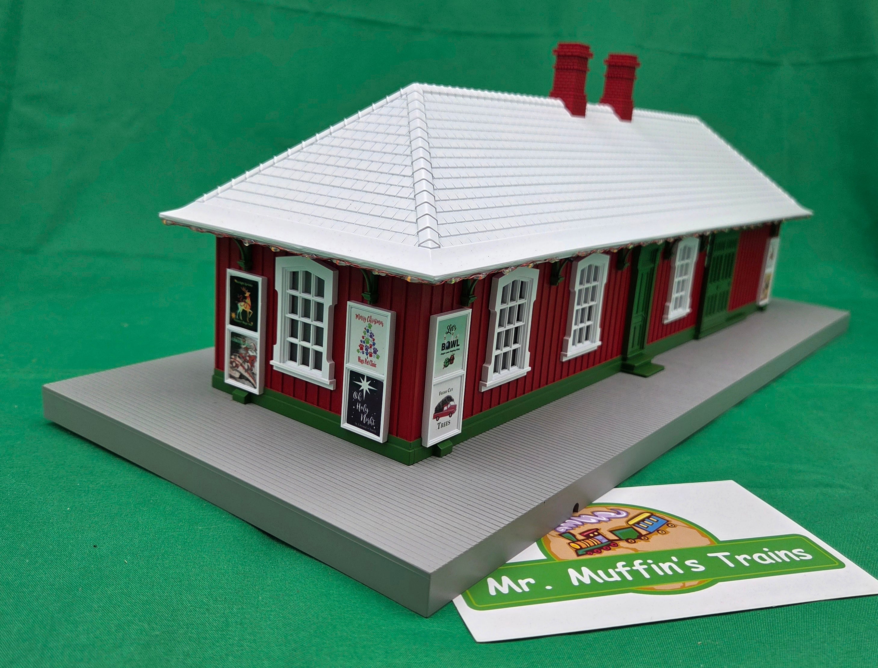 MTH 30-90761 - RailKing - Country Passenger Station "Christmastown" w/ Operating Christmas Lights
