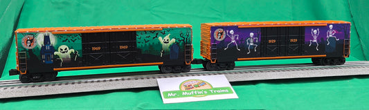 MTH 30-70169 - RailKing - 50’ Double Door Plugged Boxcar Set "Halloween" w/ LED Lights Set (4-Car)