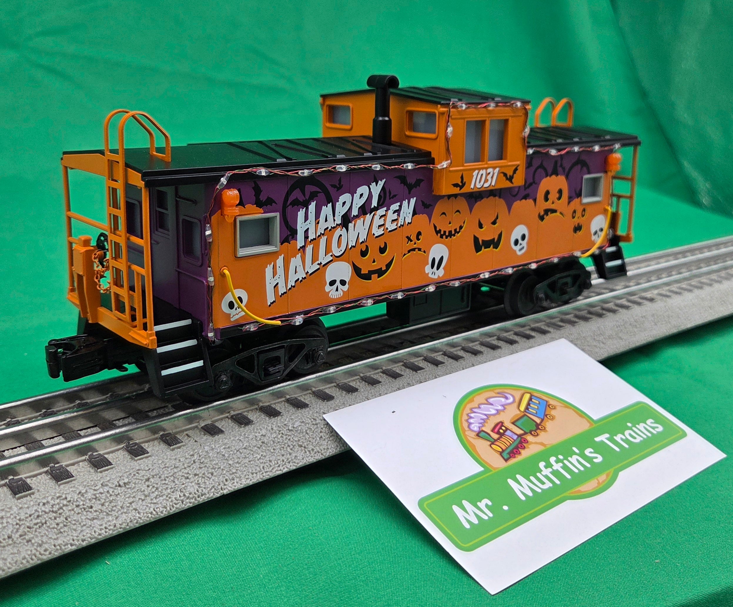 MTH 30-77437 - RailKing - Extended Vision Caboose "Halloween" #1031 w/ LED Lights