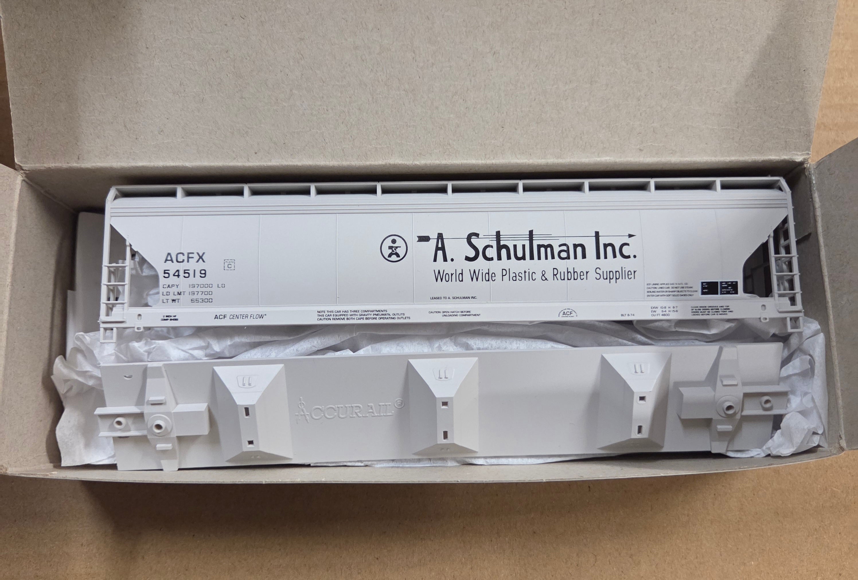 Accurail HO 81763 - Kit - ACF 47' 3-Bay Center-Flow Covered Hopper "Schulman" #54519