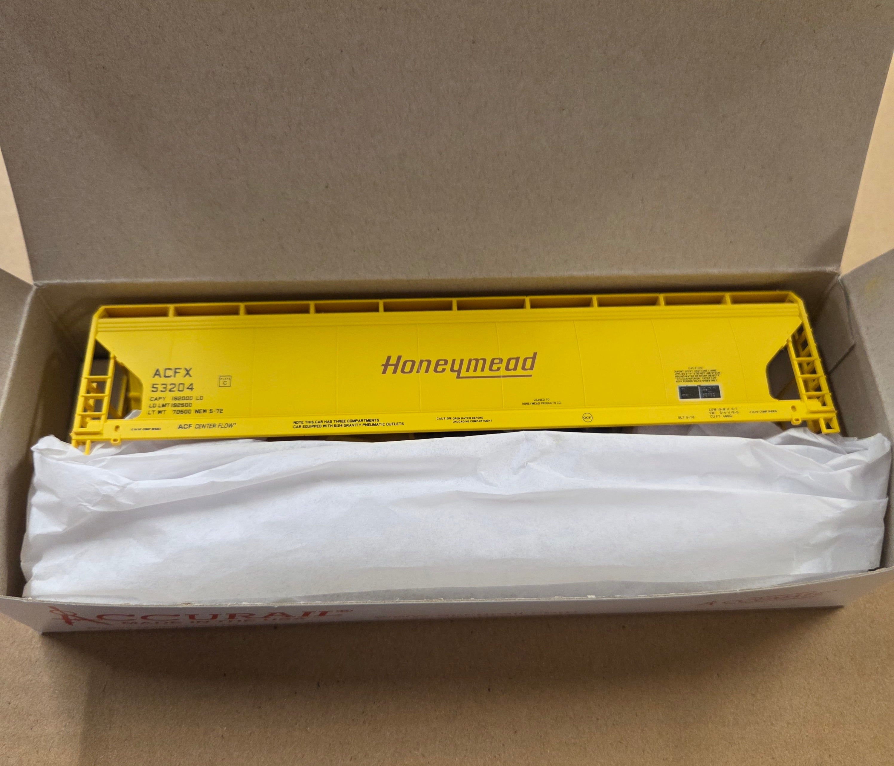 Accurail HO 81762 - Kit - ACF 47' 3-Bay Center-Flow Covered Hopper Kit "Honeymead" #53204