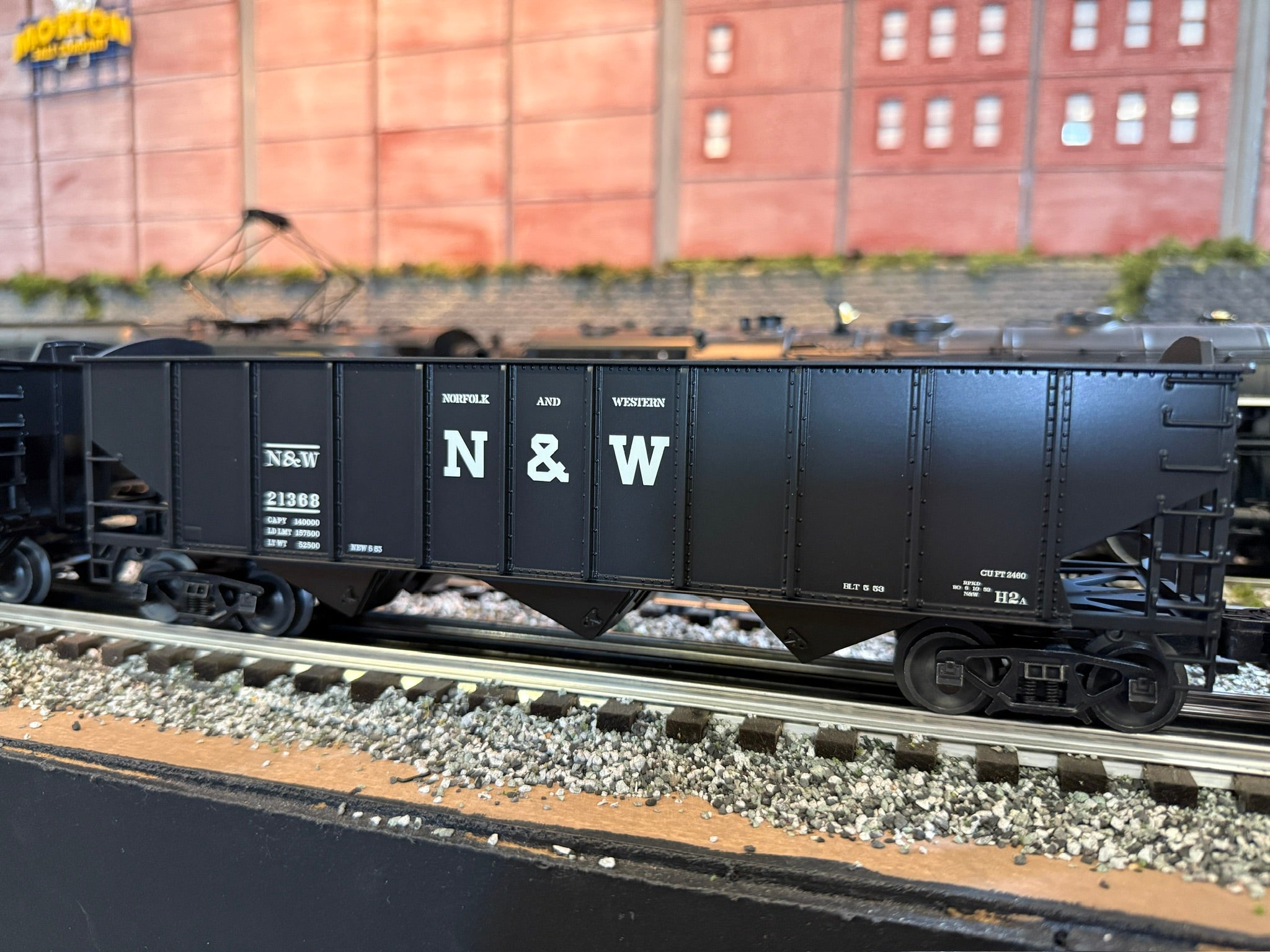 Lionel 2522050H - King Coal Freight Set "Norfolk & Western" - Hopper Cars (12) and Caboose Only
