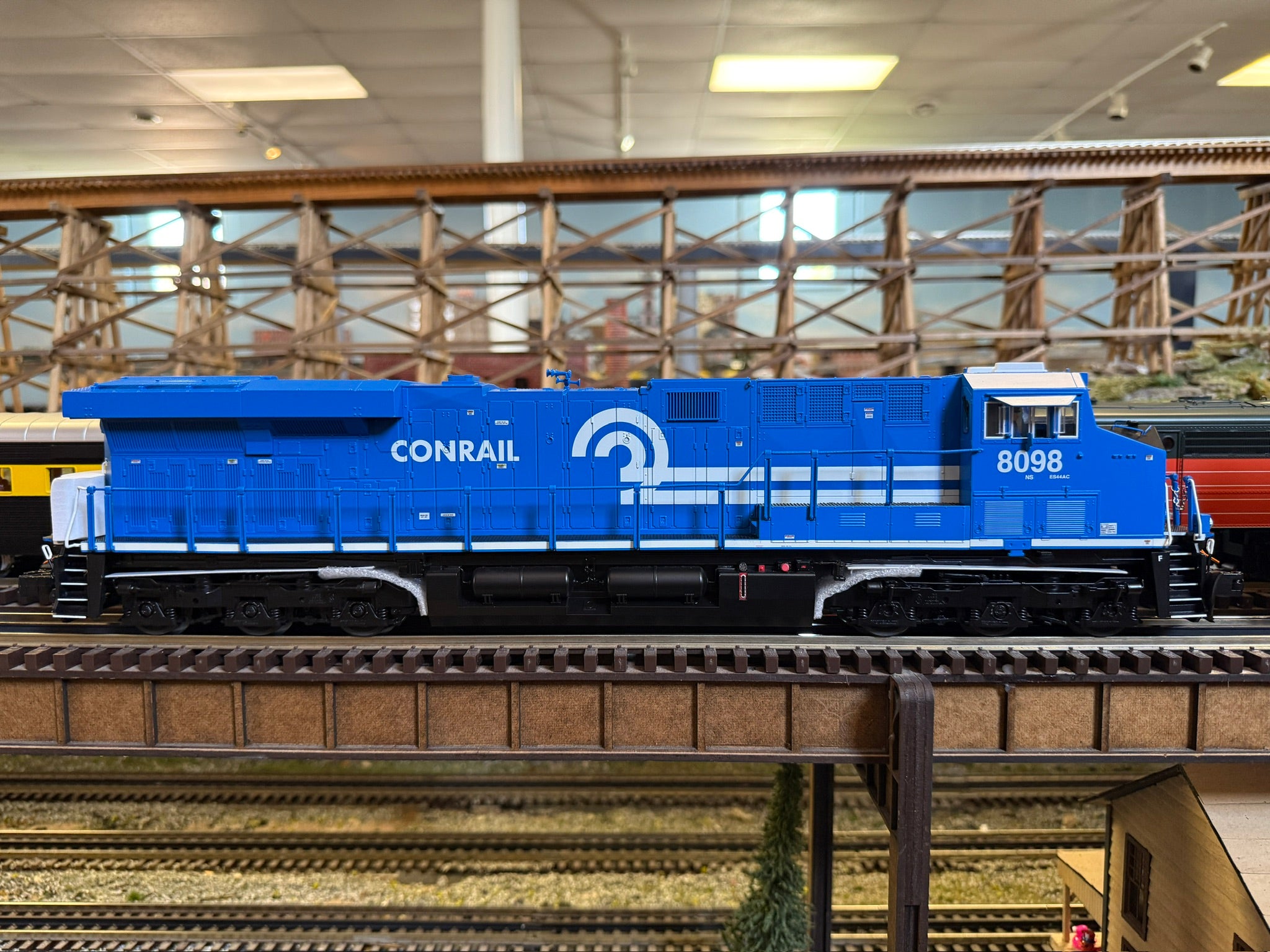 Lionel 2533599 - Legacy ES44 Diesel Locomotive "Conrail" #8098 Norfolk Southern (Non-Powered)