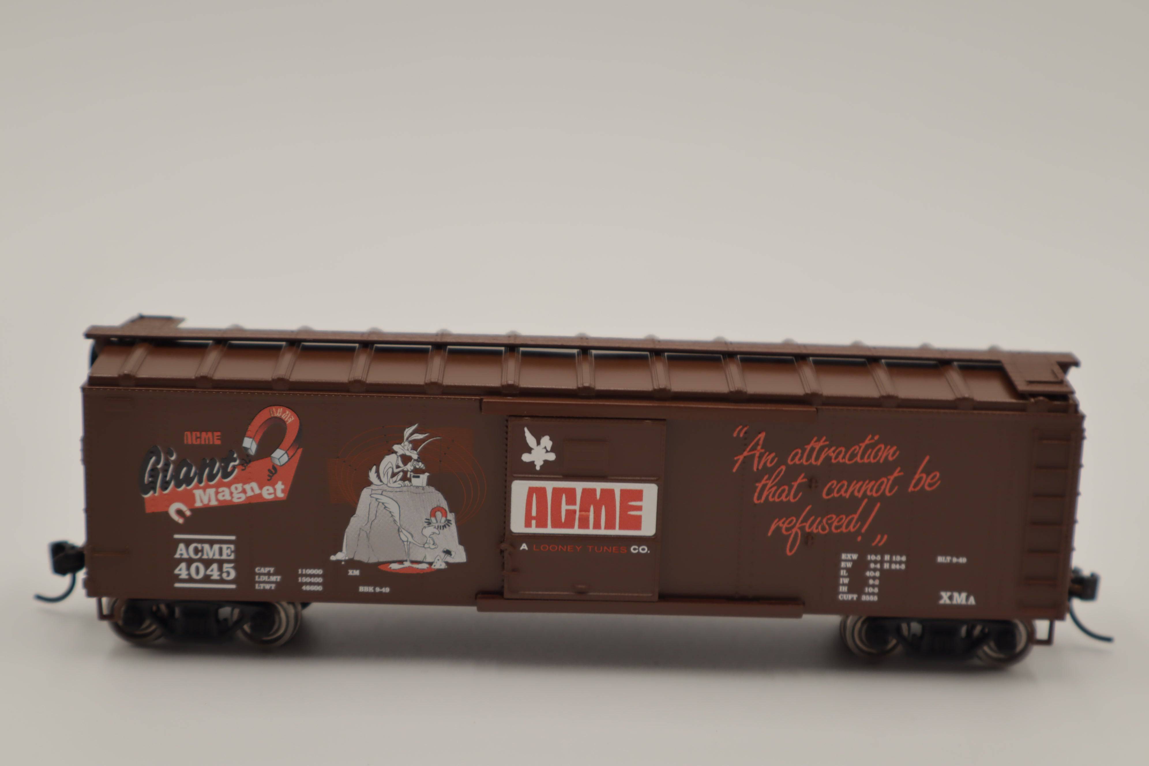 Lionel HO 2454240 - Looney Tunes - Boxcar "ACME" #4045 (Giant Magnet)