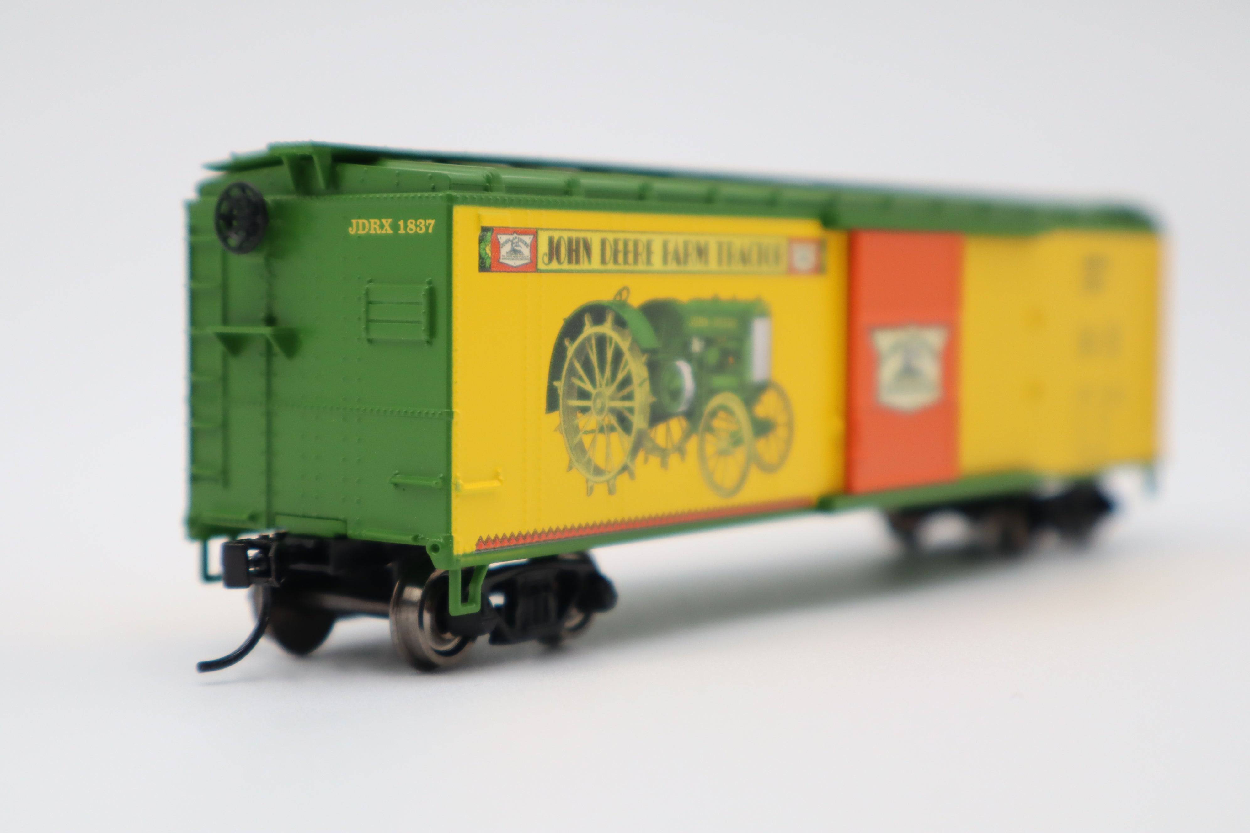Lionel HO 2554080 - Boxcar "John Deere Farm Tractor" #1837