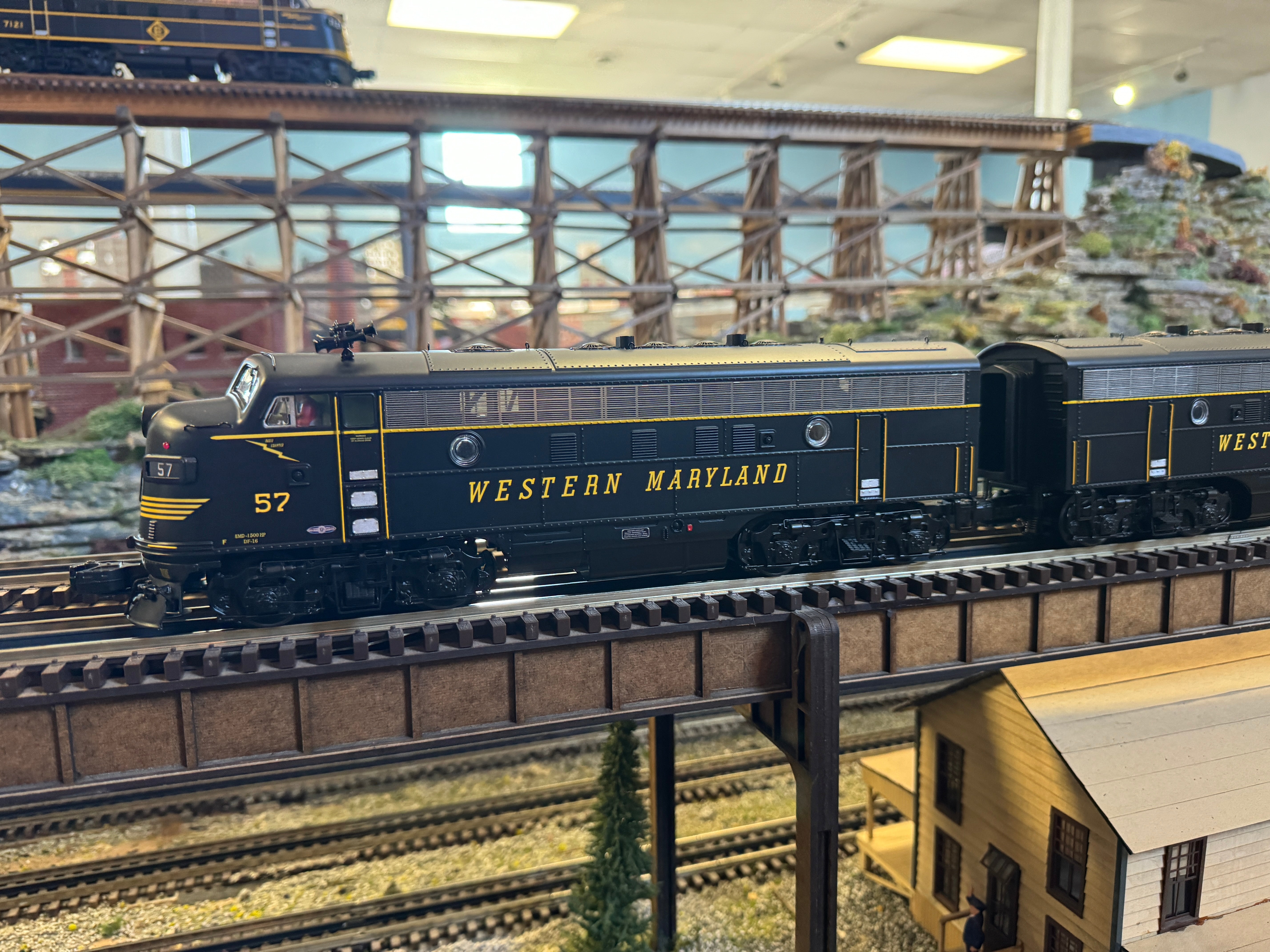 MTH 20-21804-1 - F-7 A Unit Diesel Engine "Western Maryland" #64 w/ PS3 (Hi-Rail Wheels)