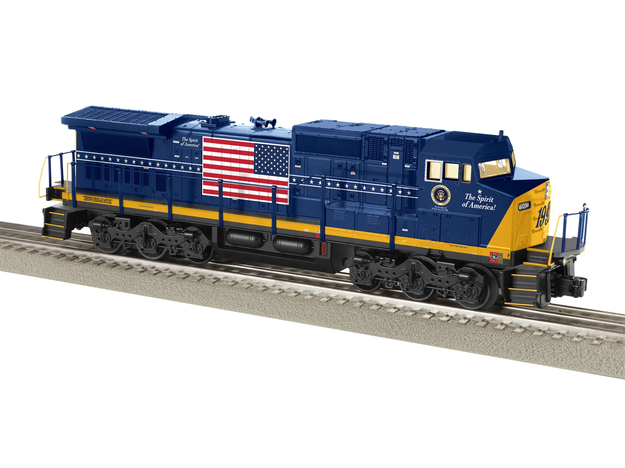 Lionel 2645050 - LionChief Dash 8 Diesel Locomotive "CSX" #1992 (The Spirit of America)