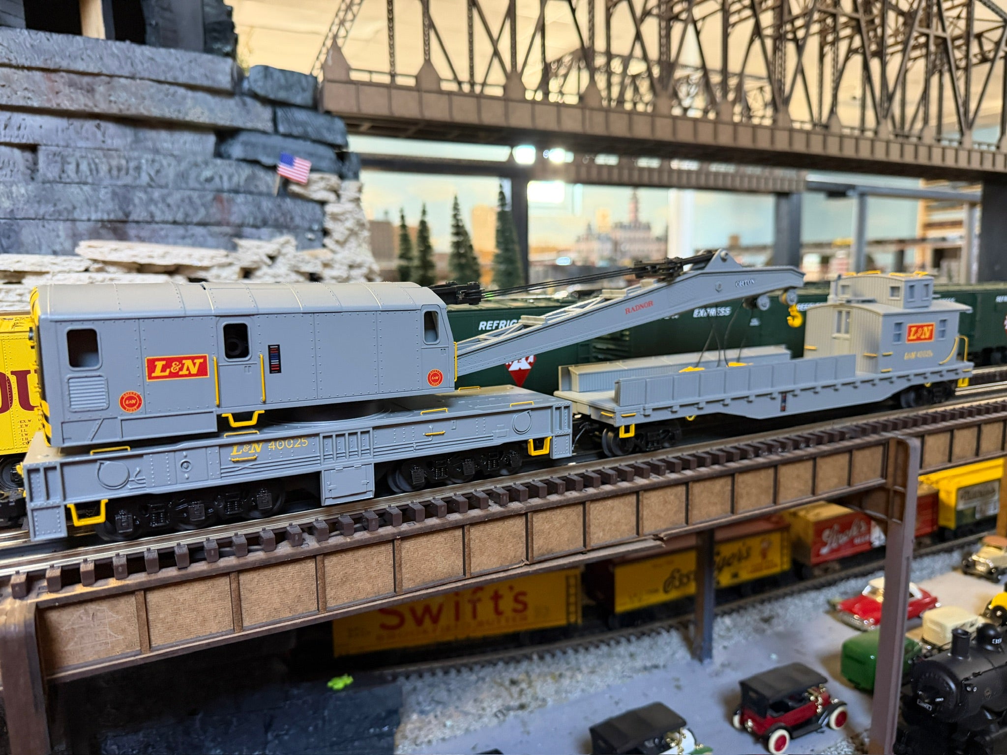 Atlas O - Premier - Crane & Tender Car Set “Louisville & Nashville” #40023 /#40023X (Set #1) - Custom Run for MrMuffin'sTrains