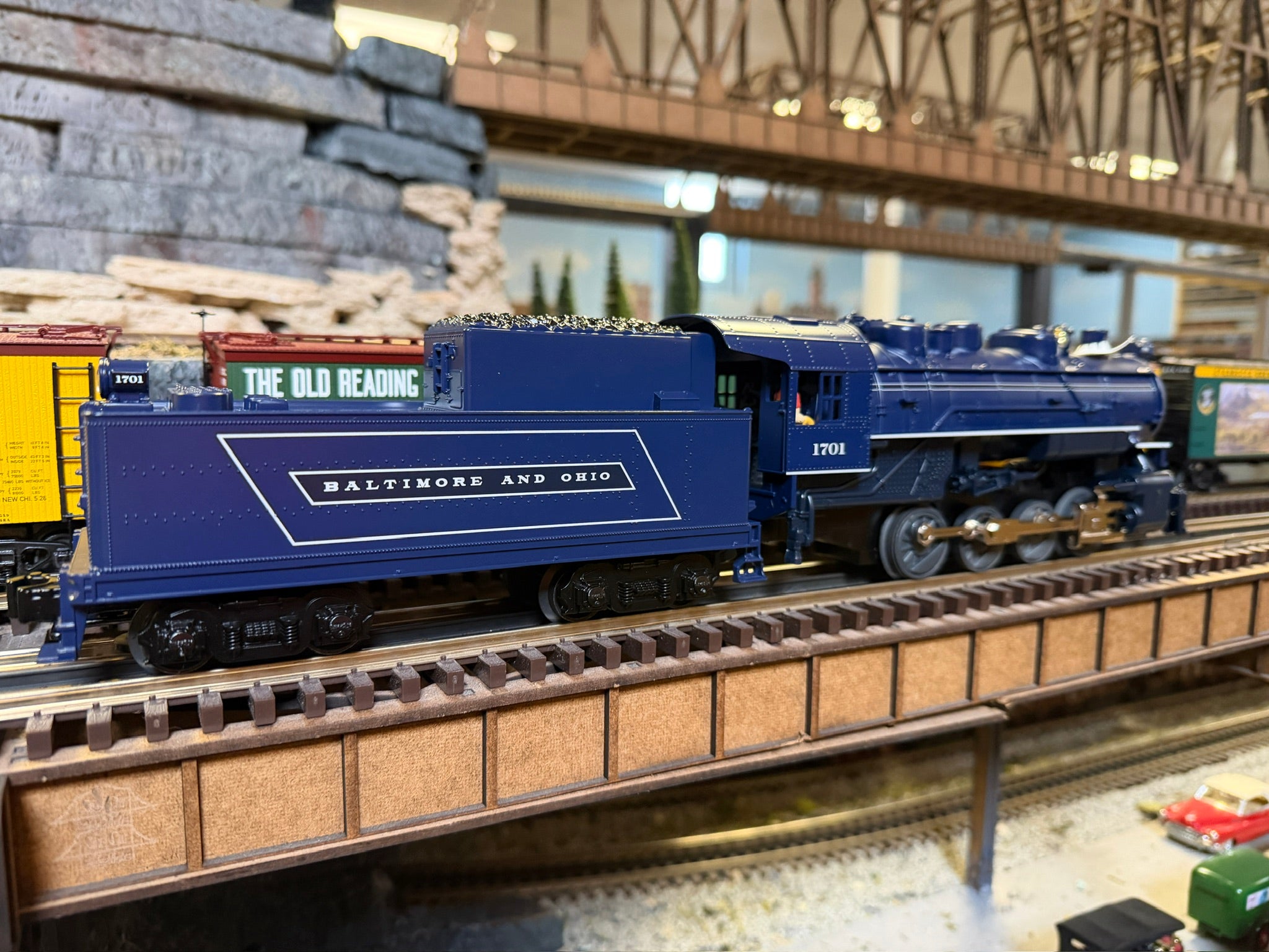 Lionel 2545040 - LionChief 0-8-0 Steam Locomotive "Baltimore & Ohio" #1701