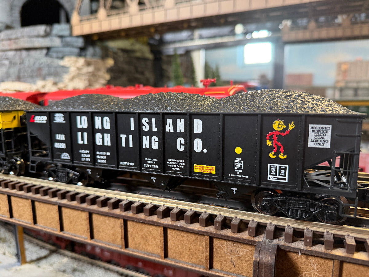 Ready Made Trains RMT-66299-111 - 70 Ton 3-Bay Coal Hopper Car "Long Island" w/ Load (Lighting Co.)