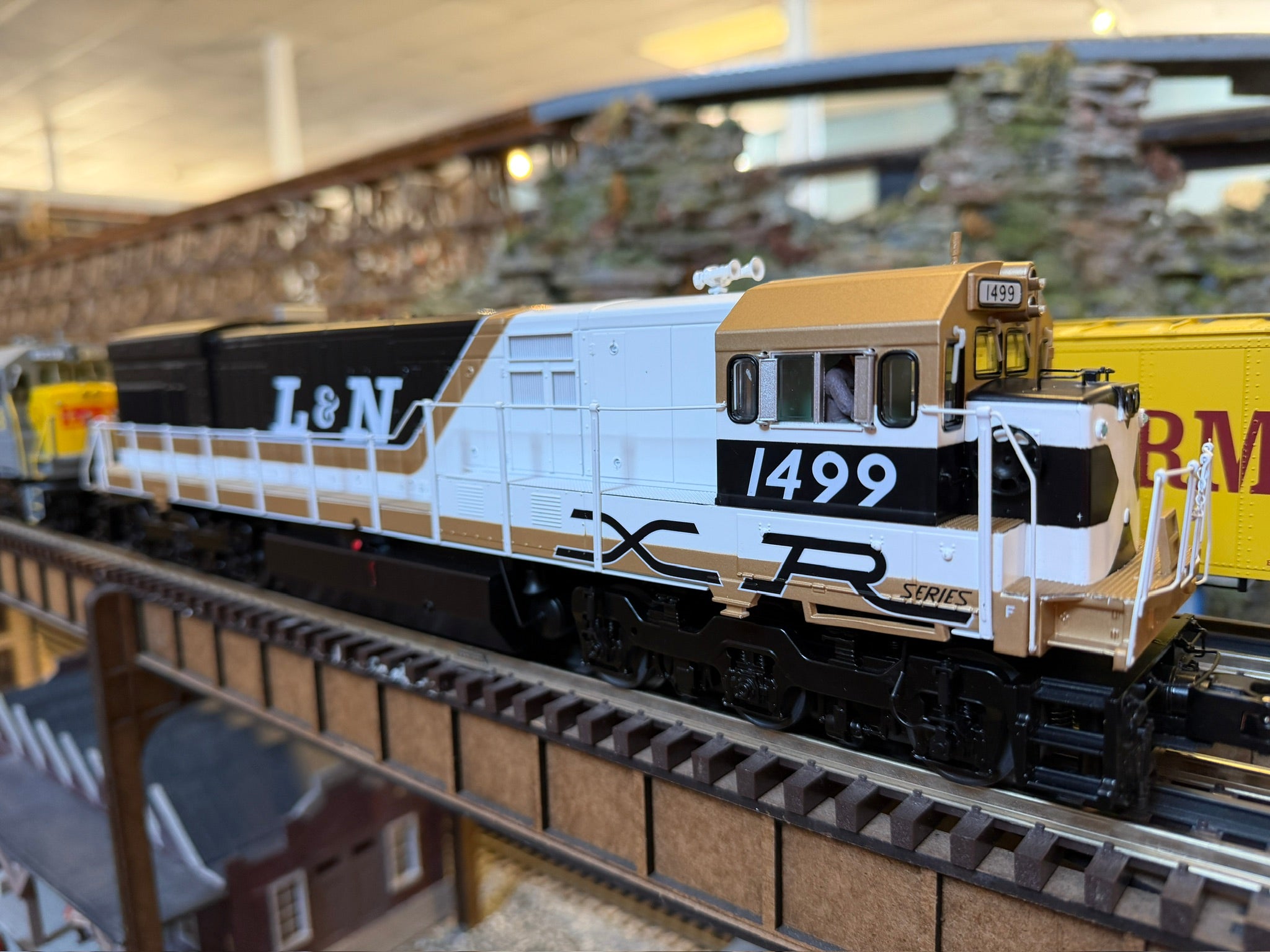 Atlas O 30138505 - Premier - U30C Diesel Locomotive "Louisville & Nashville" #1499 (XR)