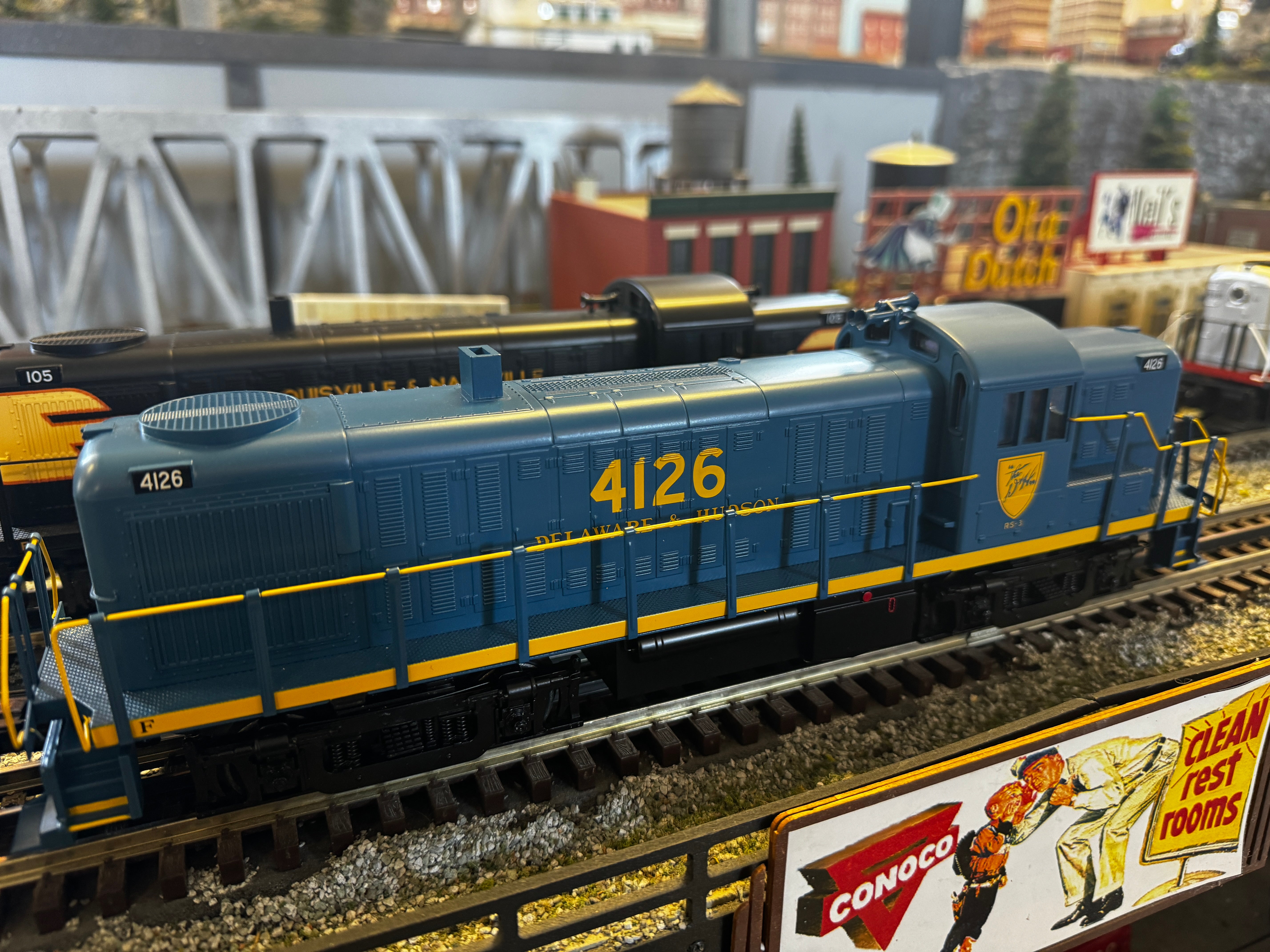 MTH 30-21212-1 - RS-3 Diesel Engine "Delaware & Hudson" #4126 w/ PS3 - Custom Run for MrMuffin'sTrains