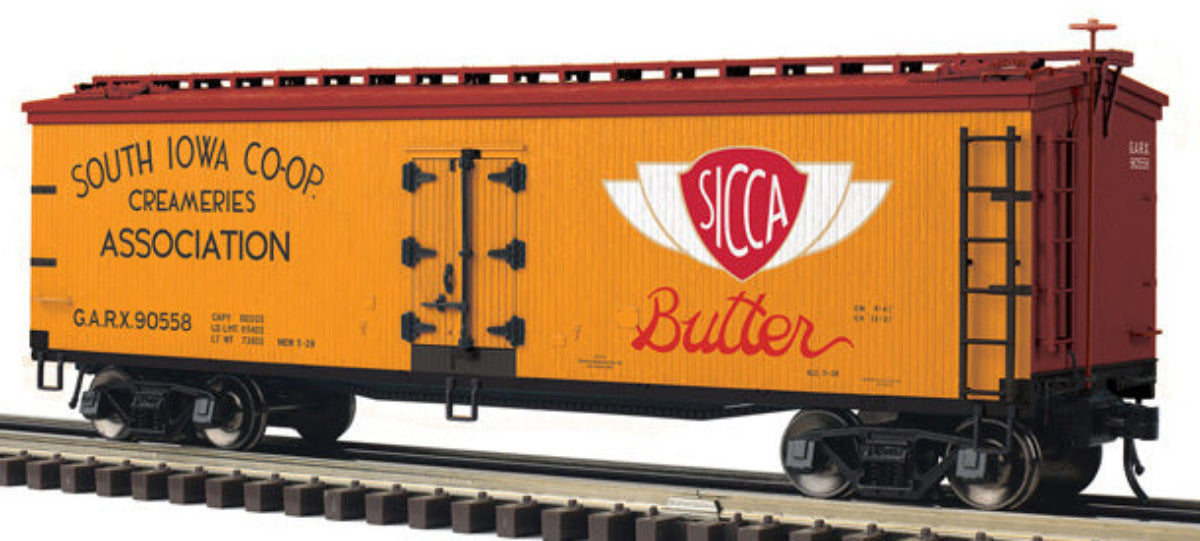 Atlas O 3001687 - Master - 40' Wood Reefer "South Iowa CoOp Creameries" (GARX) - MrMuffin'sTrains