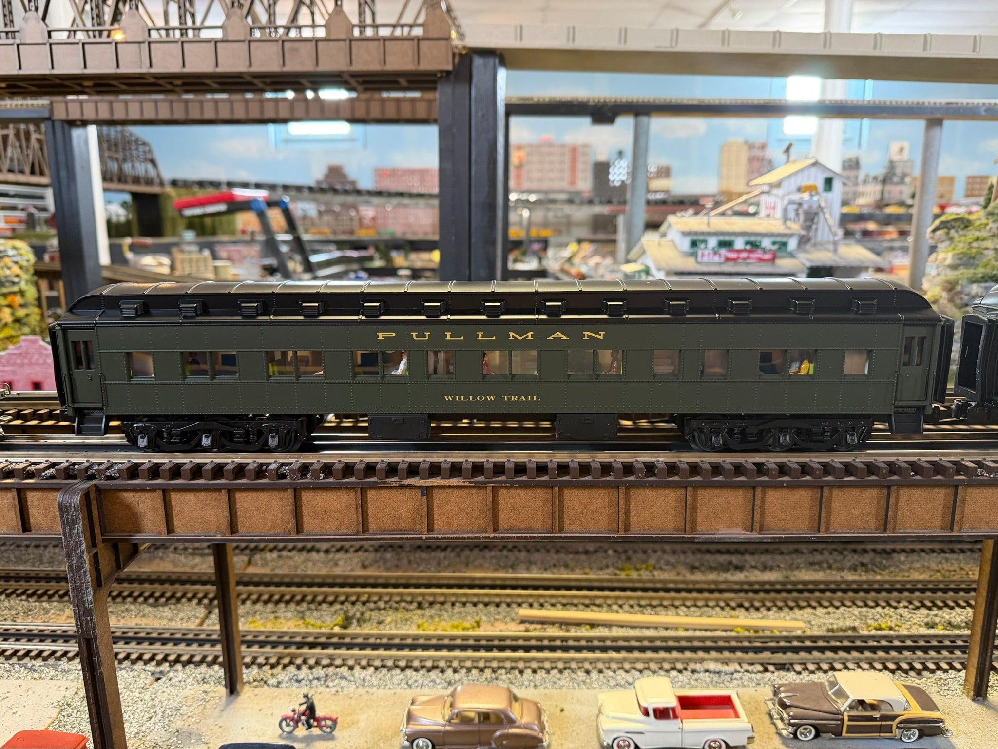 Lionel 2527590 - 20th Century 18" Passenger Car "Pullman" (2-Car) Set #1