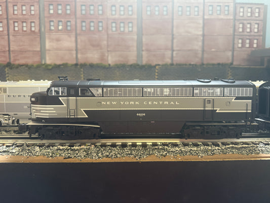 Lionel 2533241 - Legacy - C Liner Diesel Locomotive "New York Central" #6606 - MrMuffin'sTrains