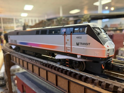 Atlas O 30138330 - Premier - P42 Genesis Diesel Locomotive "NJ TRANSIT" #4802 - MrMuffin'sTrains