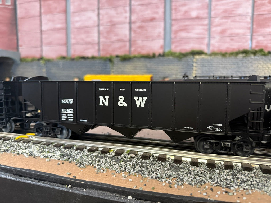 Lionel 2522050H - King Coal Freight Set "Norfolk & Western" - Hopper Cars (12) and Caboose Only