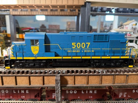 MTH 20-22058-1 - Premier - RS-11 Low Hood Diesel Engine "Delaware & Hudson" #5007 w/ PS3