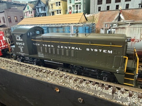 MTH 30-21325-1 - SW-8 Switcher Diesel Engine "Pittsburg & Lake Erie" #8962 w/ PS3 (New York Central) - Custom Run for MrMuffin'sTrains