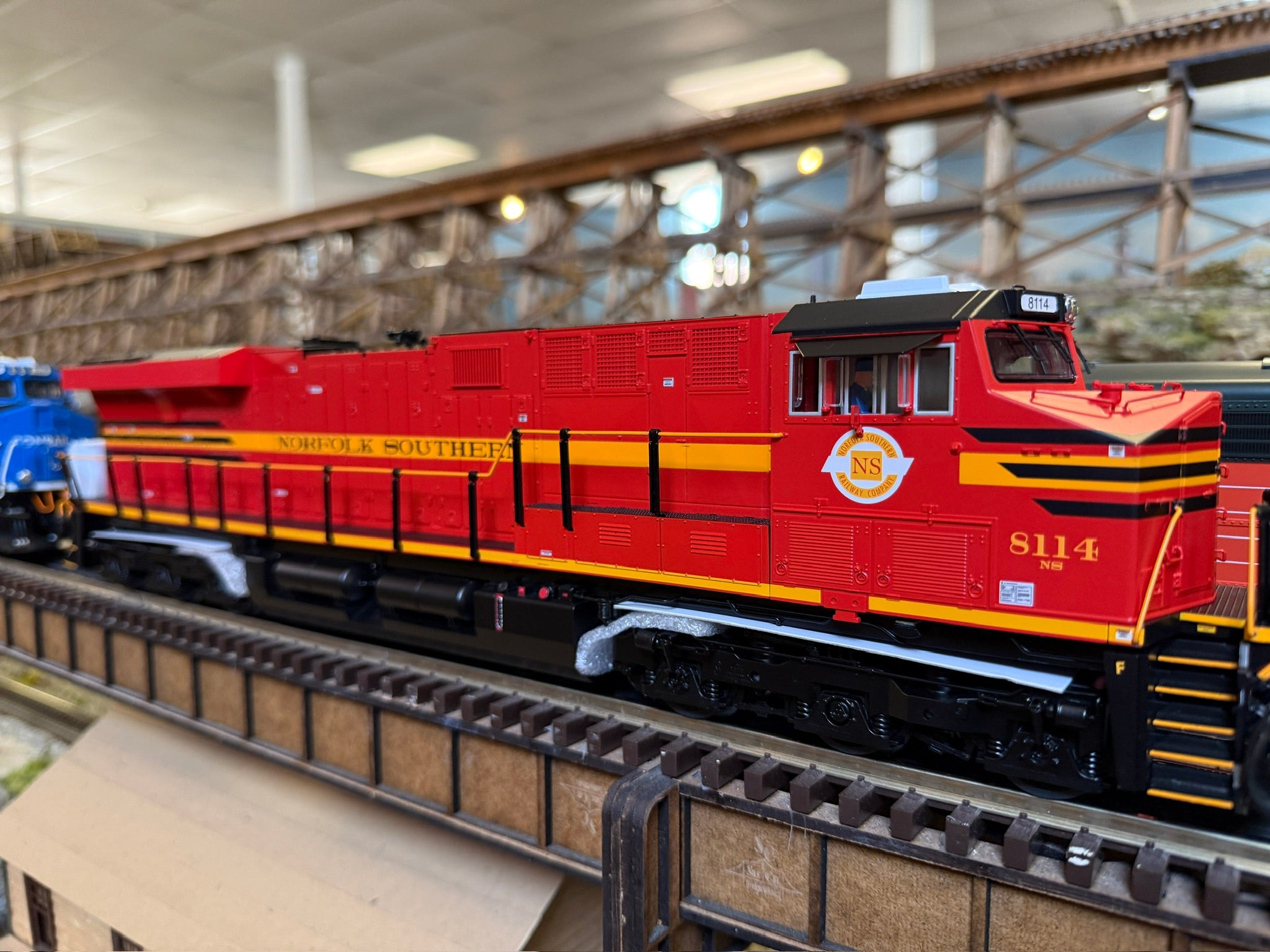 Lionel 2533629 - Legacy ES44 Diesel Locomotive "Norfolk Southern" #8114 (Non-Powered)