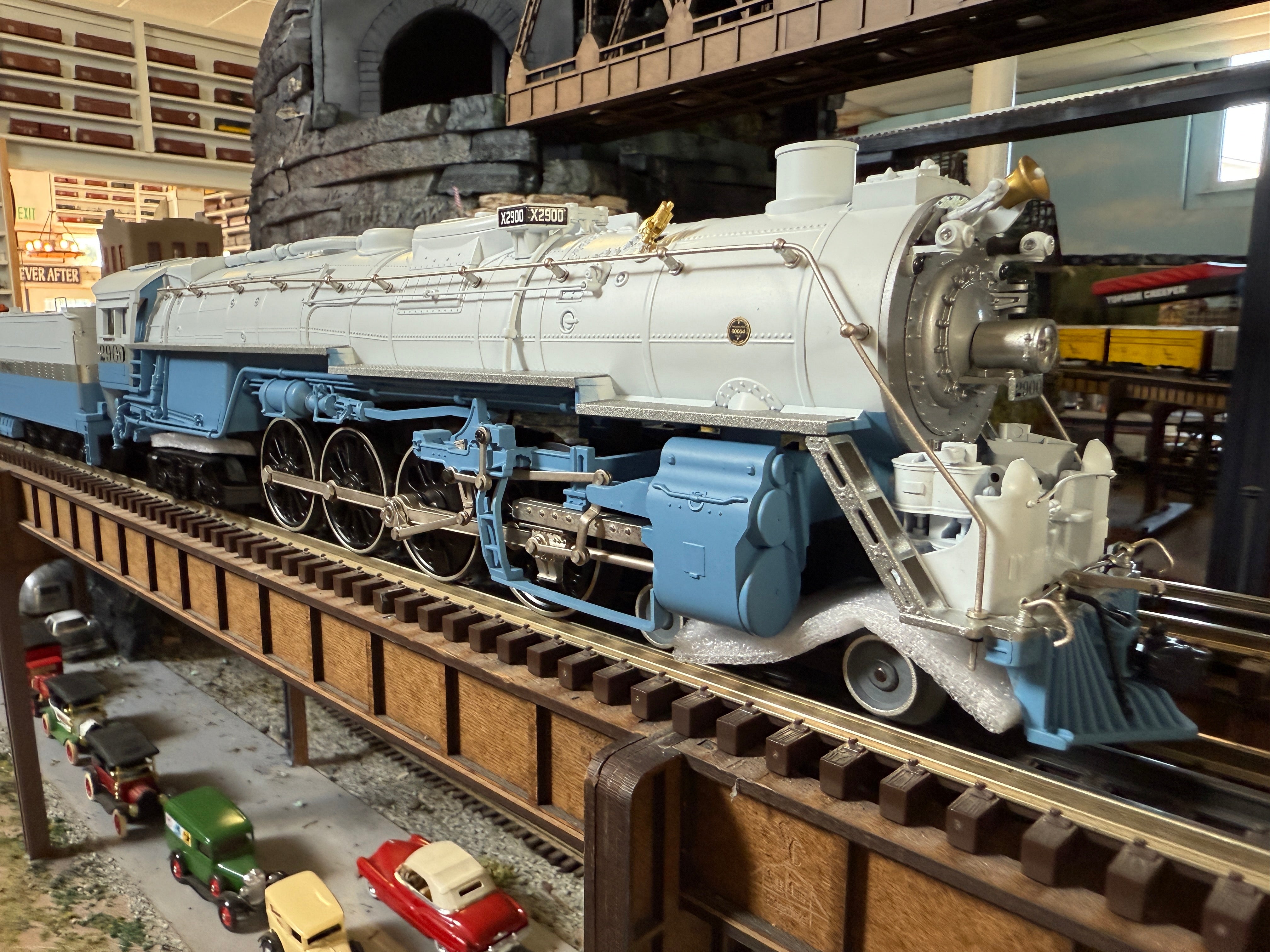 Lionel 2331460 - Legacy 4-8-4 Steam Locomotive "Santa Fe" #2900 (Blue Goose)