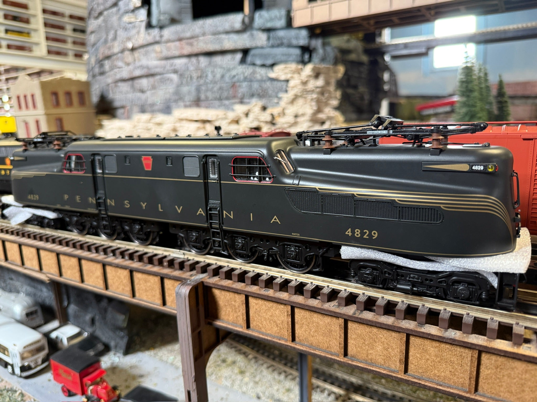Lionel 2533080 - Vision Line GG1 Electric Engine "Pennsylvania" #4829