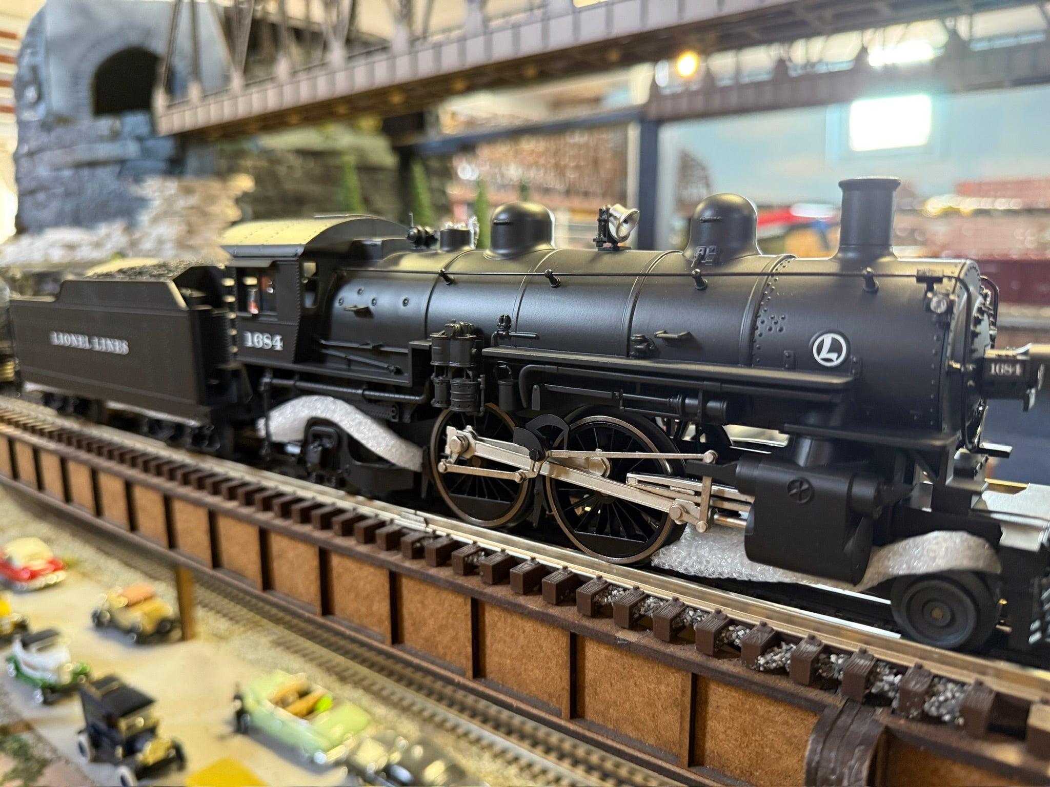 Lionel 2531630 - Legacy 2-4-2 Steam Locomotive "Lionel Lines" #1684 (Scout)