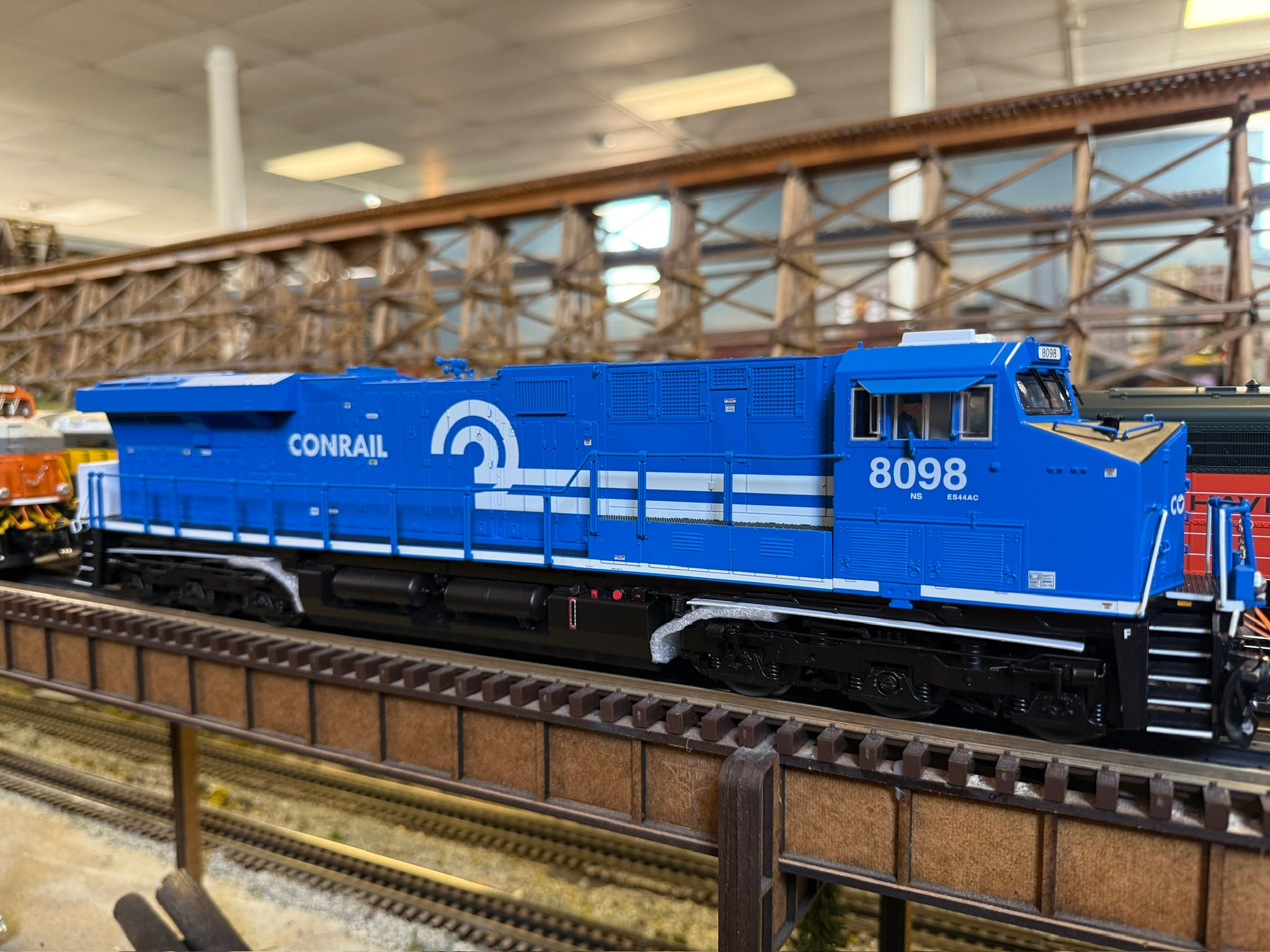 Lionel 2533599 - Legacy ES44 Diesel Locomotive "Conrail" #8098 Norfolk Southern (Non-Powered)
