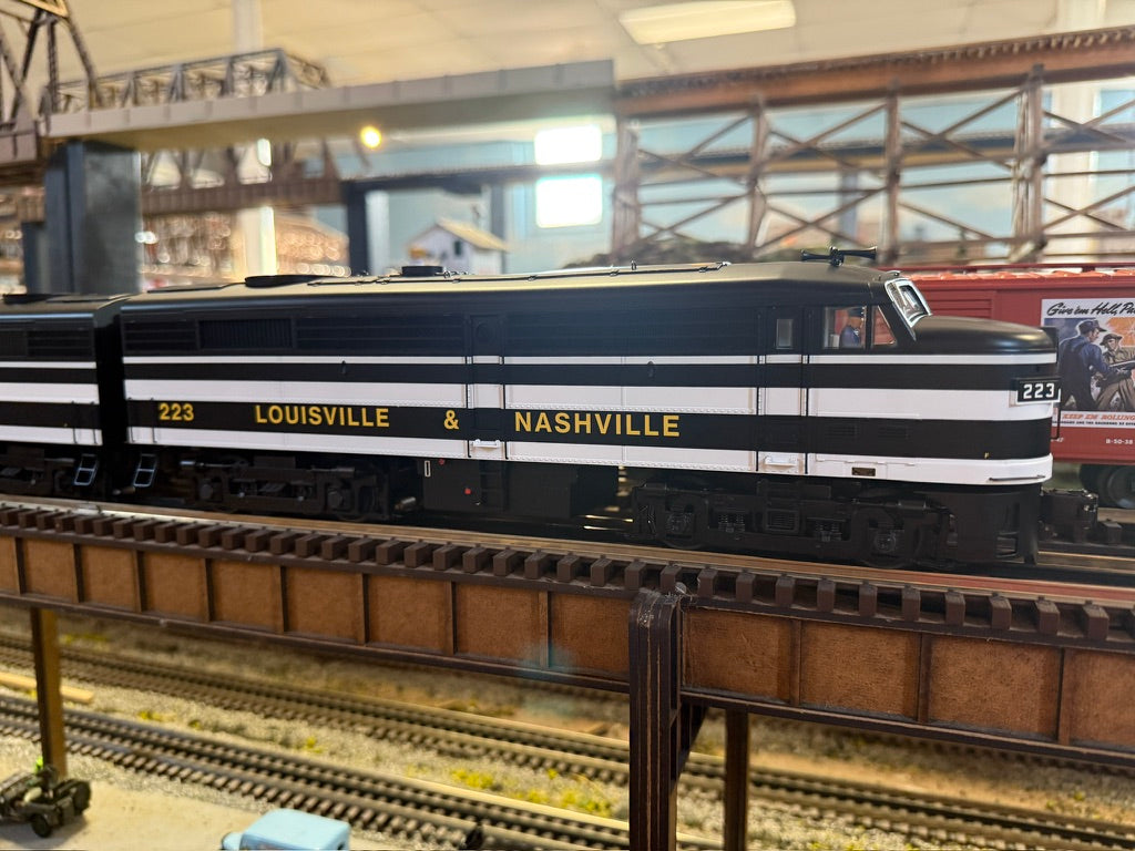 Lionel 2533981 - Legacy FA-2 AA Diesel Set "Louisville & Nashville" #335/337 - Custom Run for MrMuffin'sTrains