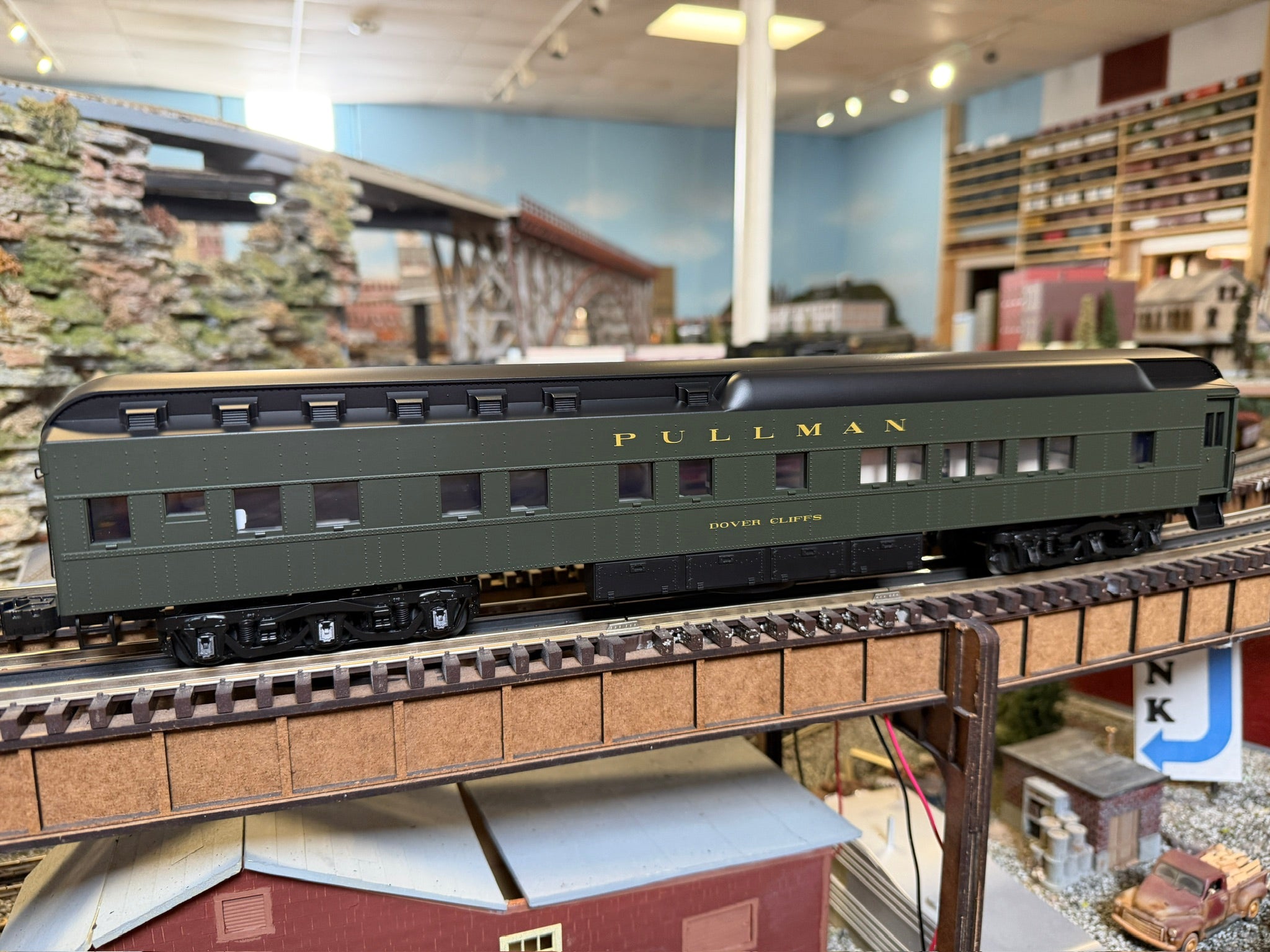 Lionel 2527530 - 18" SleeperSounds "Pullman" #Dover Cliffs (Green)
