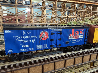 Ready Made Trains RMT-86199-93 - 36' Woodside Reefer Car "Union Refrigerator Transit Co." (Jax Beer) - MrMuffin'sTrains