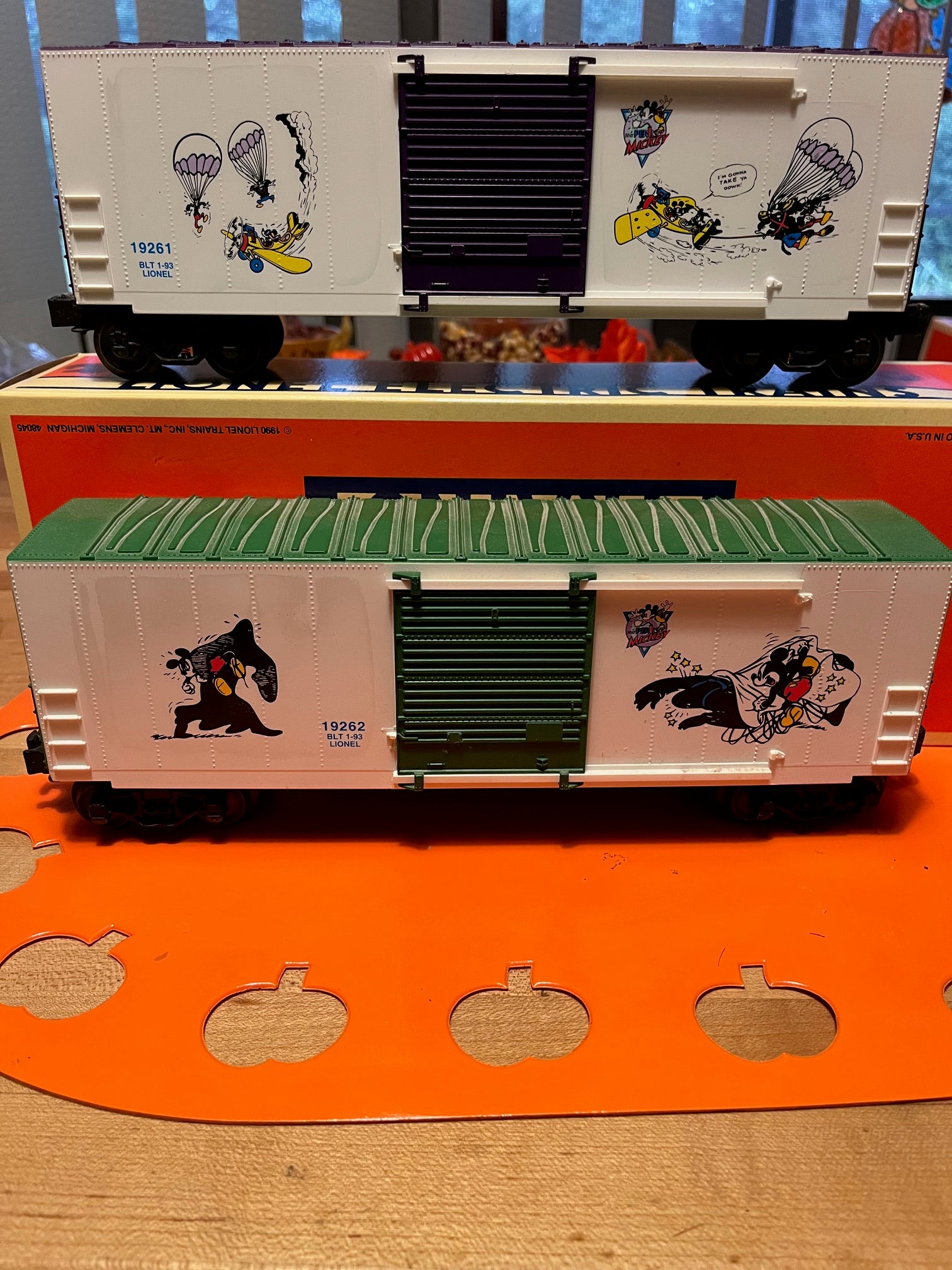 Lionel Disney Train 15 Piece Set-Second hand-M6920
