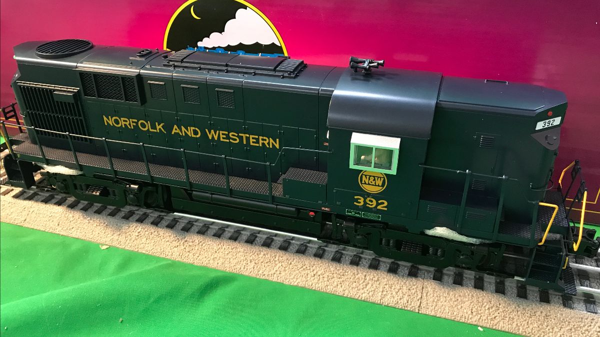 MTH 20-21073-1 Norfolk & Western #397 RS-11 High Hood Diesel Engine-Second hand-M5202