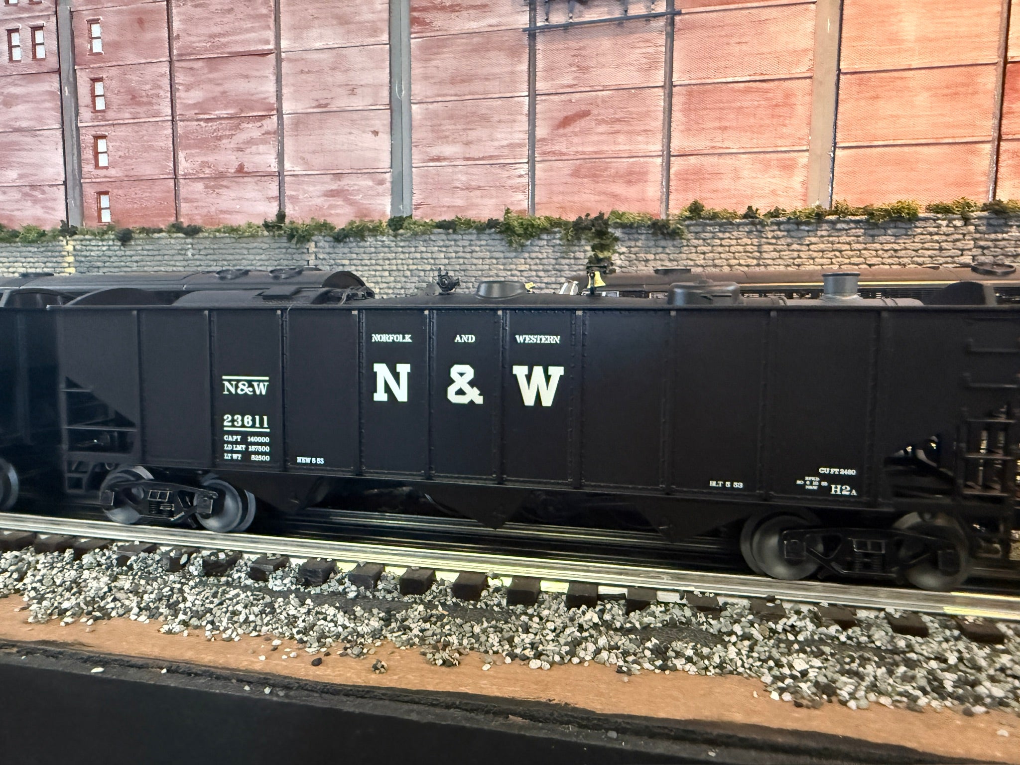 Lionel 2522050H - King Coal Freight Set "Norfolk & Western" - Hopper Cars (12) and Caboose Only
