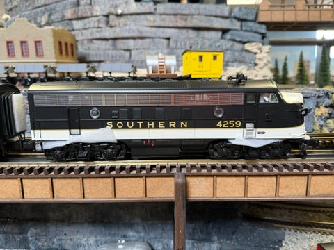 MTH 20-21993-1 - F-7 A Unit Diesel Engine "Southern" #4259 w/ PS3 - MrMuffin'sTrains