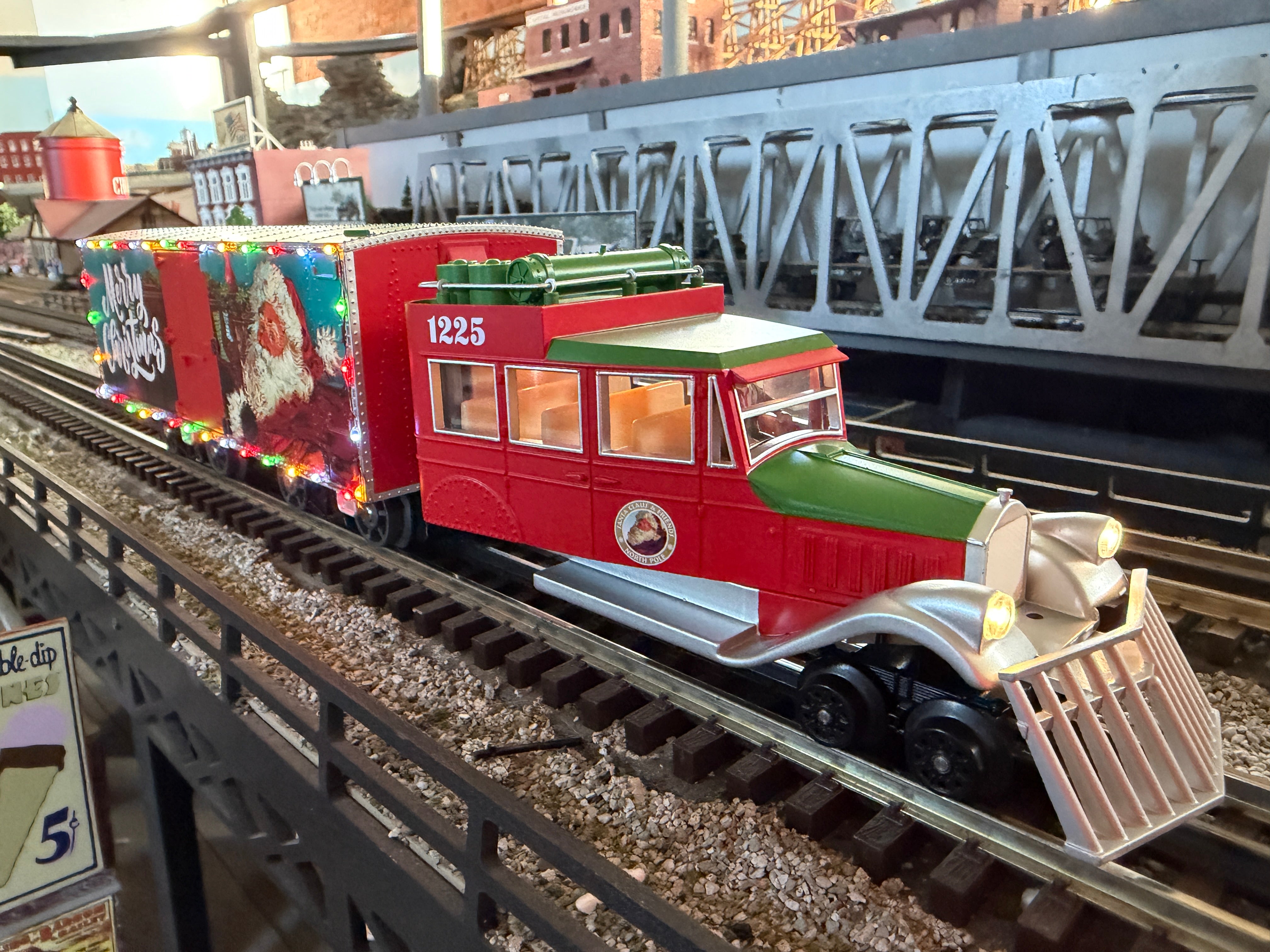 MTH 30-21321-1 - Galloping Goose Diesel "Christmas" #1225 w/ PS3