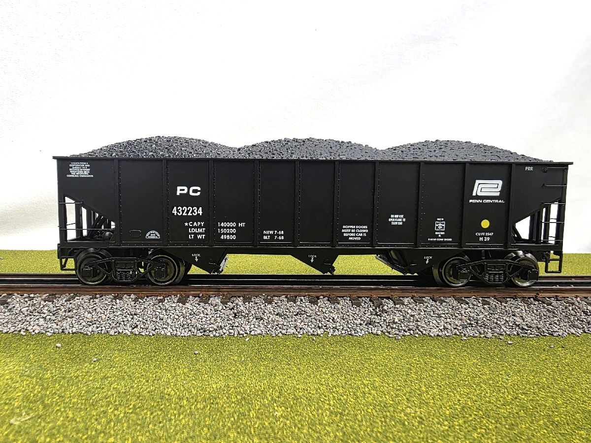 Ready Made Trains RMT-66271 - 70 Ton 3-Bay Coal Hopper Car "Penn Central"
