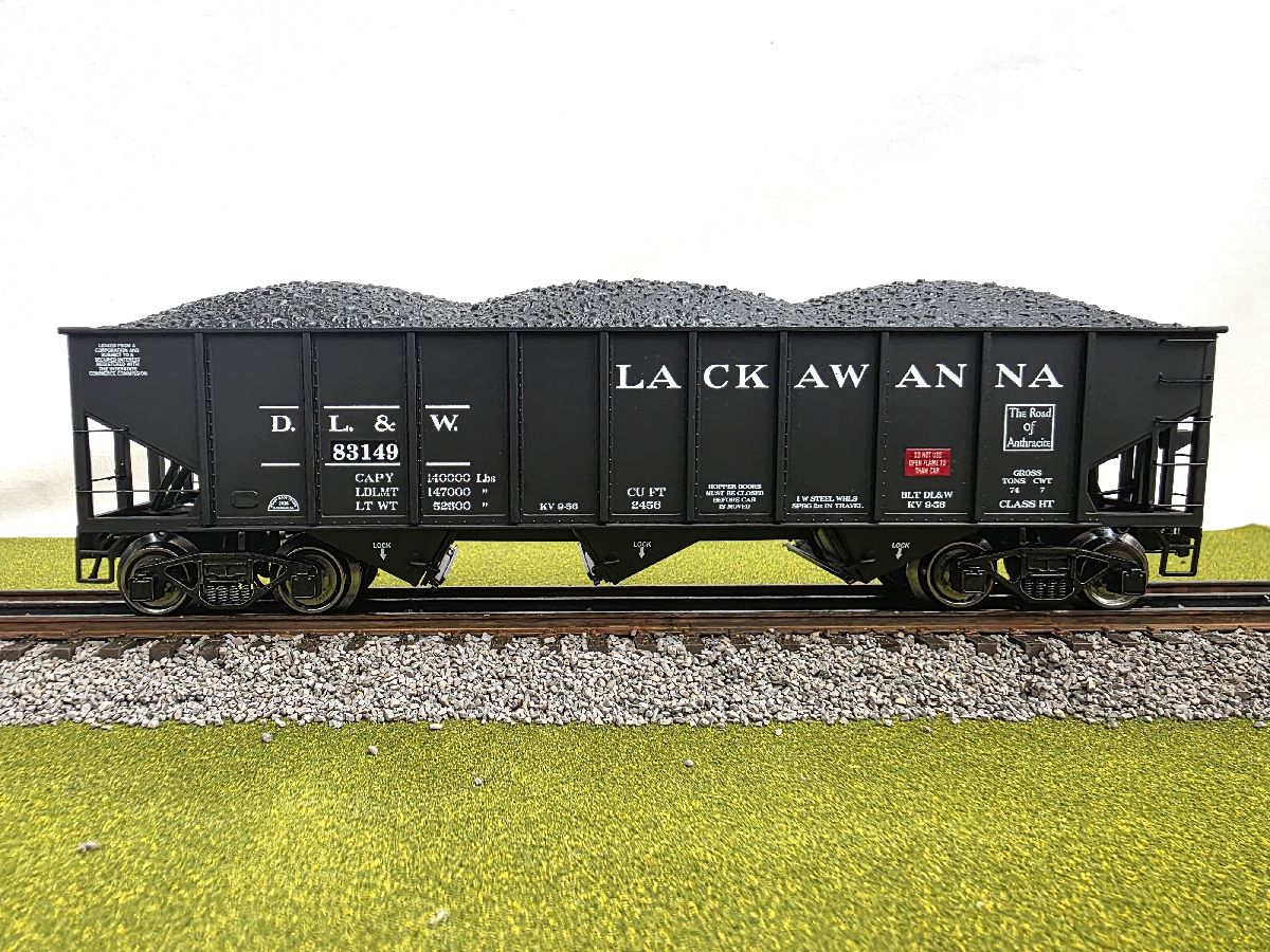 Ready Made Trains RMT-66280 - 70 Ton 3-Bay Coal Hopper Car "Lackawanna"