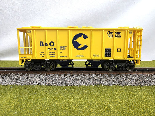 Ready Made Trains RMT-86304-2 - 2-Bay Covered Hopper Car "Baltimore & Ohio" (Chessie)