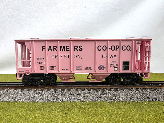 Ready Made Trains RMT-86399-23 - 2-Bay Covered Hopper Car "Farmer Co-op Grain"