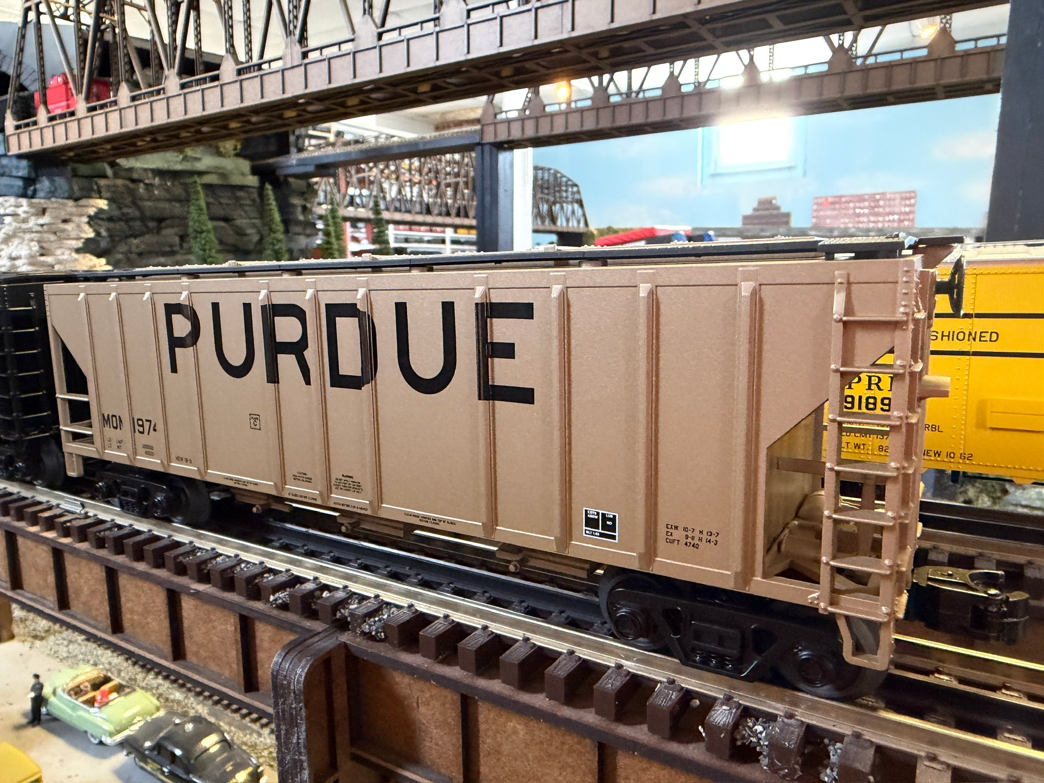 MTH 30-70164 - Ps-2 Discharge Hopper Set "Purdue" (3-Car) - Custom Run for MrMuffin'sTrains