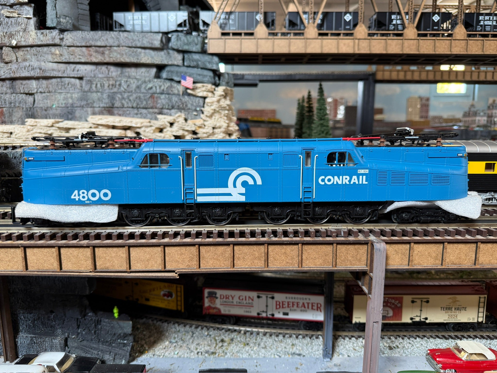 Lionel 2533040 - Vision Line GG1 Electric Engine "Conrail" #4800