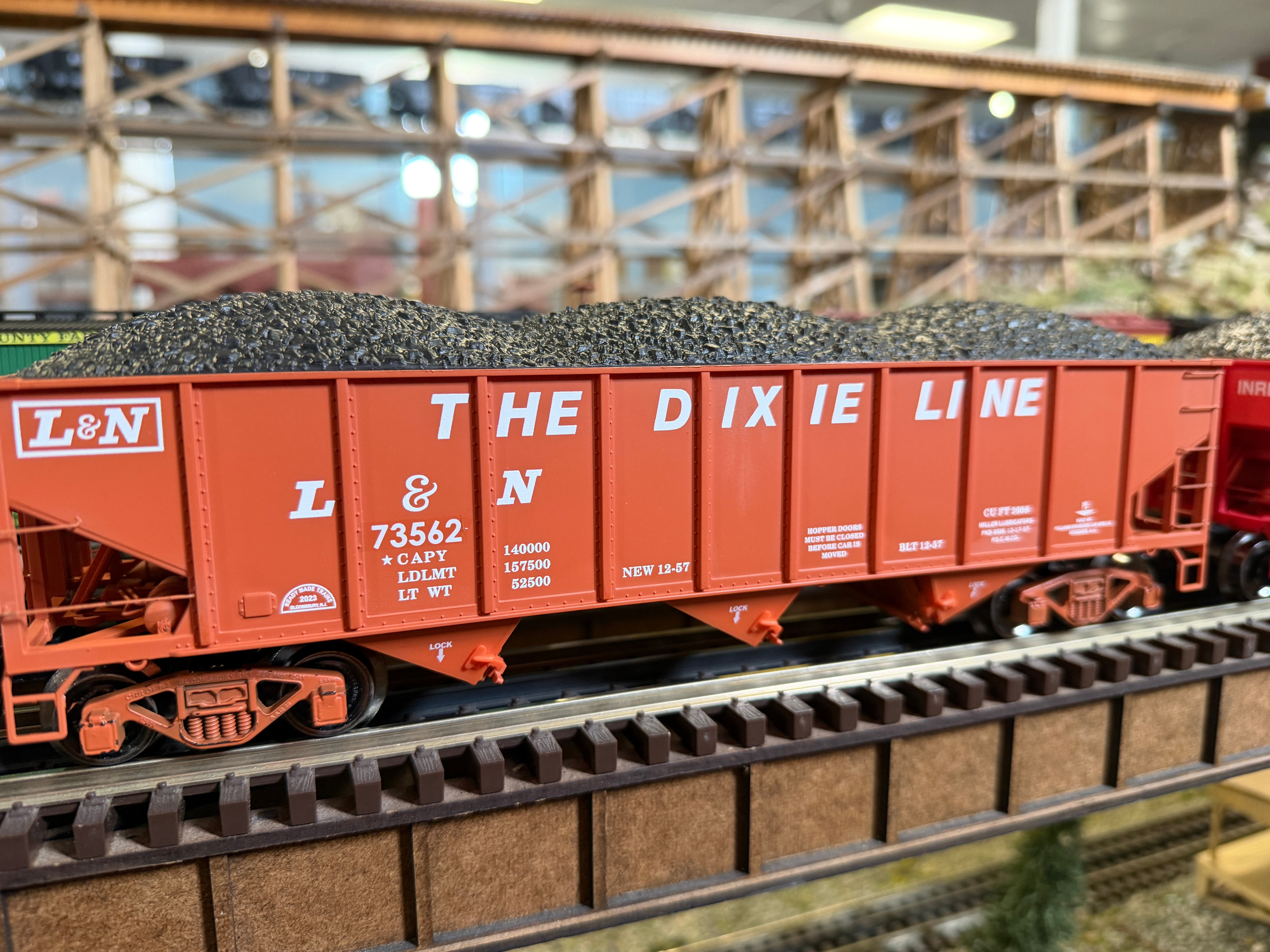 Ready Made Trains RMT-66264 - 70 Ton 3-Bay Coal Hopper Car "Louisville & Nashville" w/ Load - Custom Run for MrMuffin'sTrains