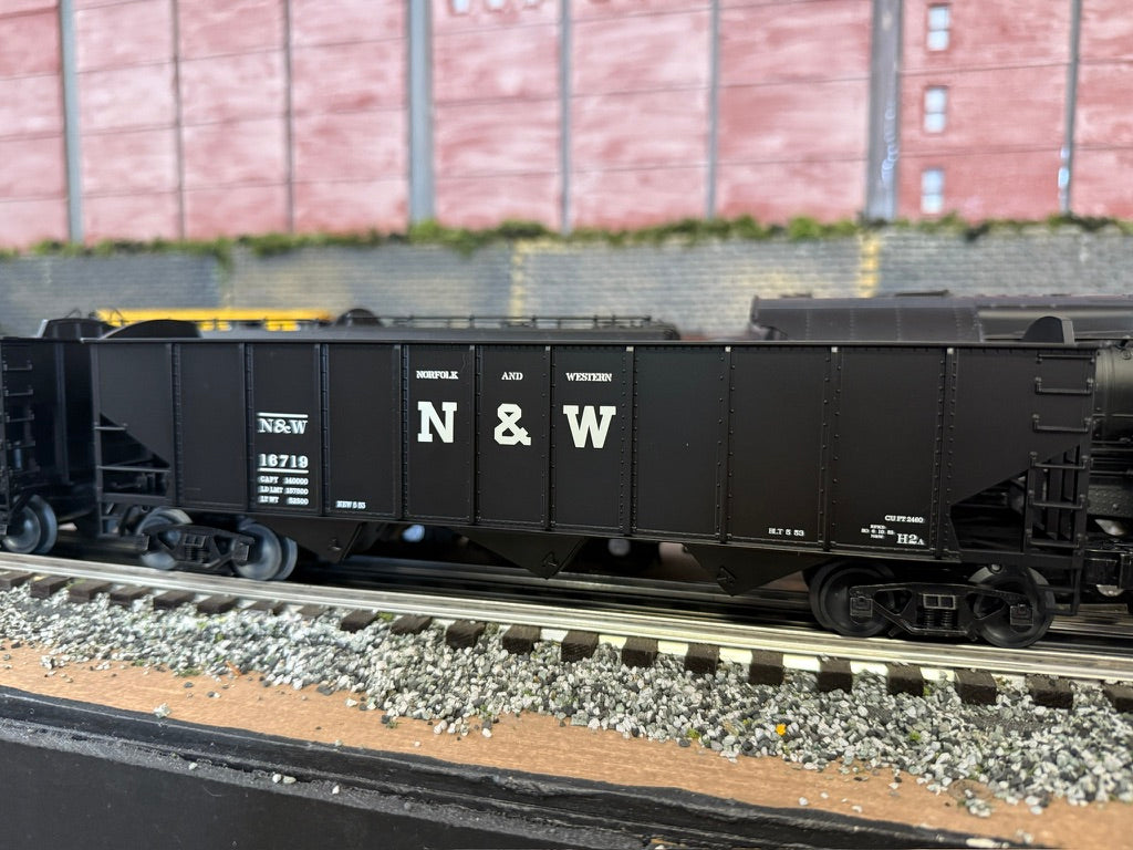 Lionel 2522050H - King Coal Freight Set "Norfolk & Western" - Hopper Cars (12) and Caboose Only