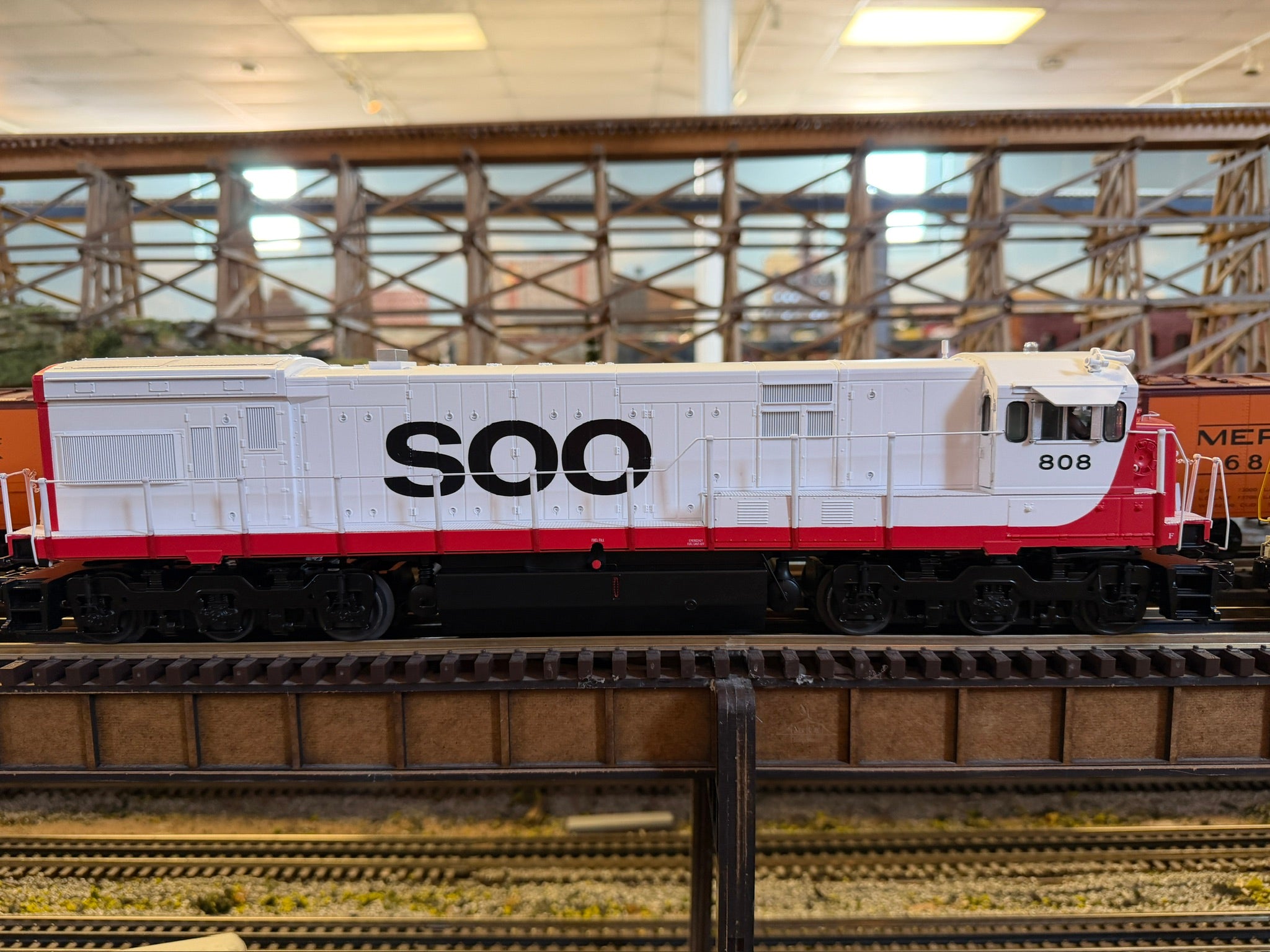 Atlas O 30138507 - Premier - U30C Diesel Locomotive "SOO Line" #808 - MrMuffin'sTrains