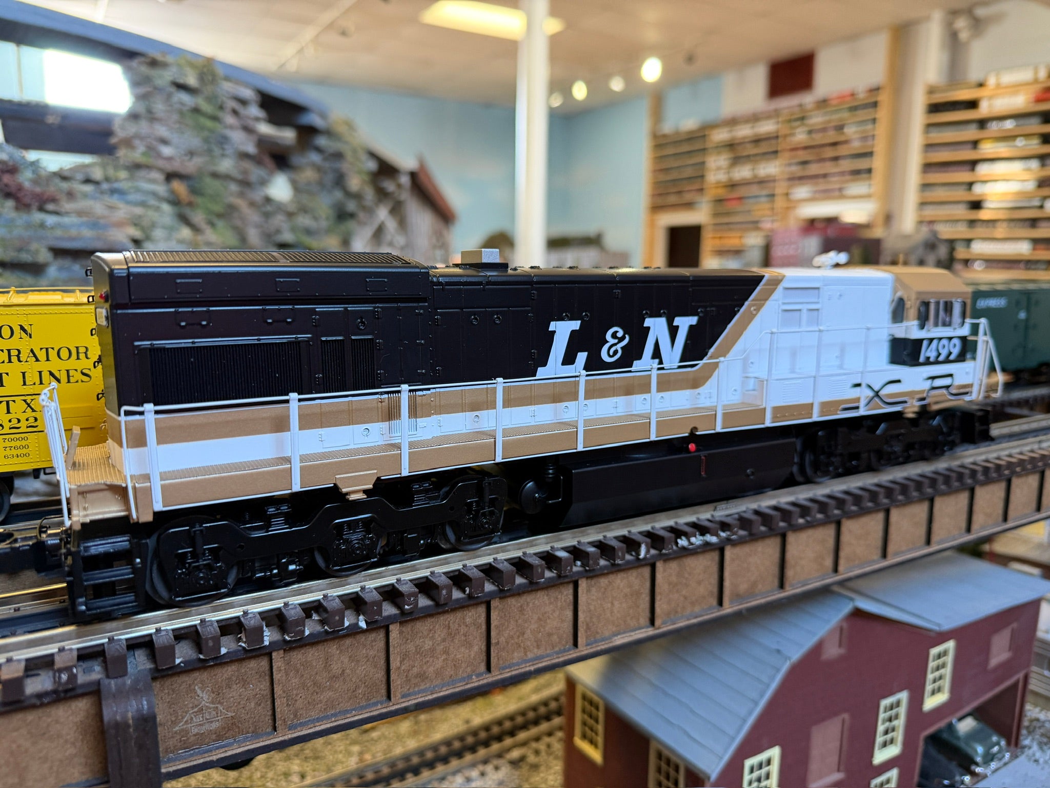 Atlas O 30138505 - Premier - U30C Diesel Locomotive "Louisville & Nashville" #1499 (XR)